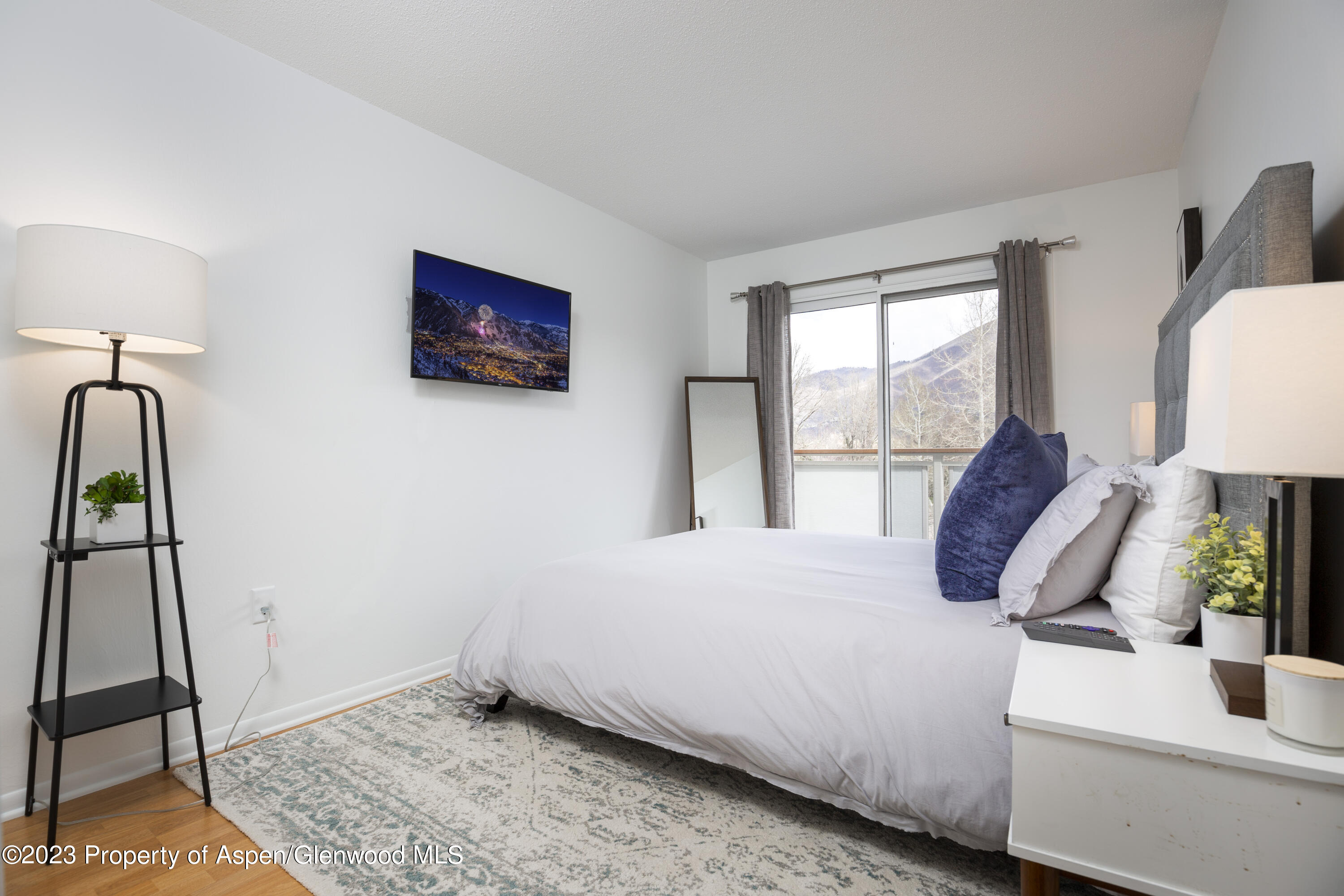 100 E Dean Street, 3D