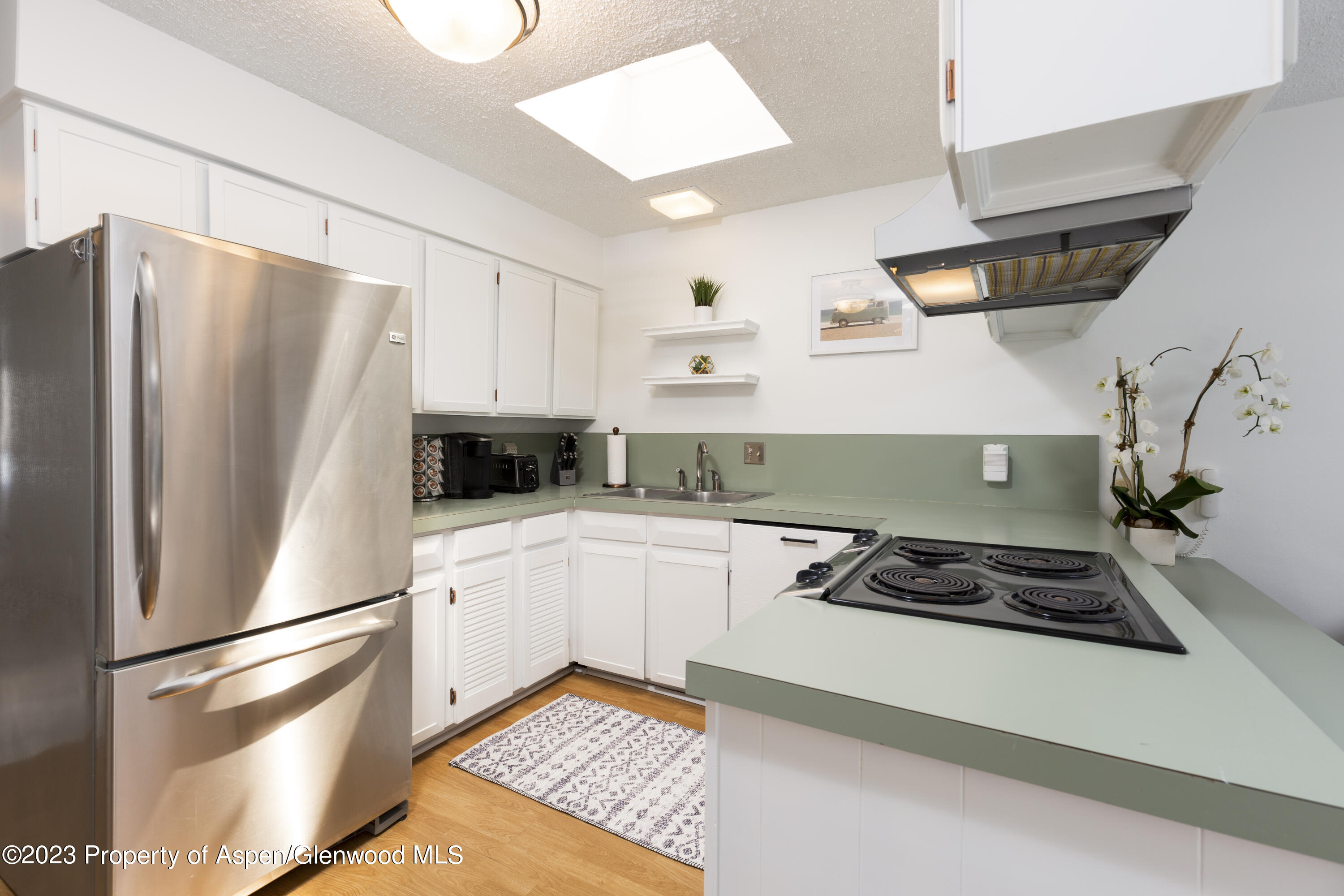 100 E Dean Street, 3D