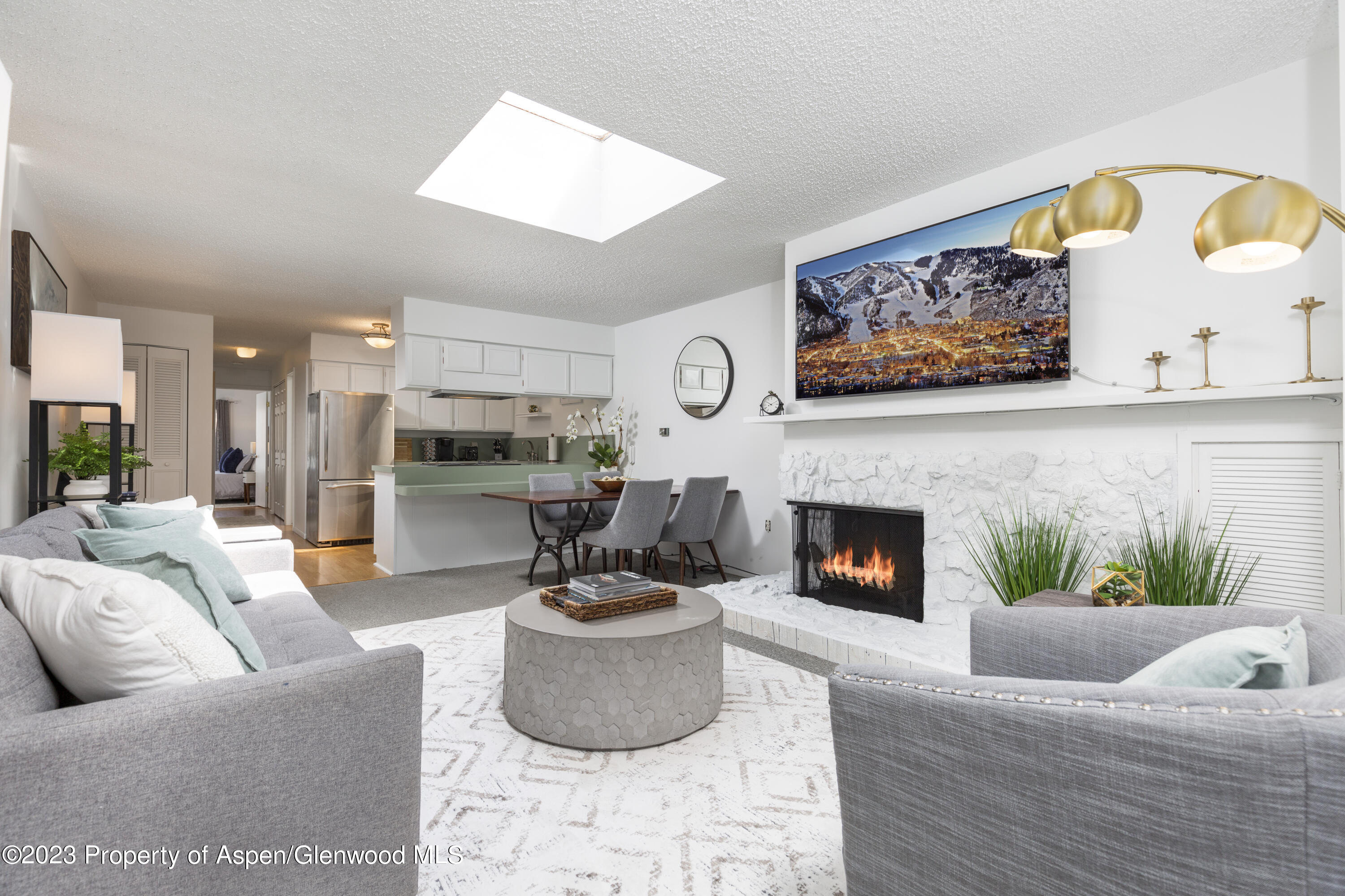 100 E Dean Street, 3D