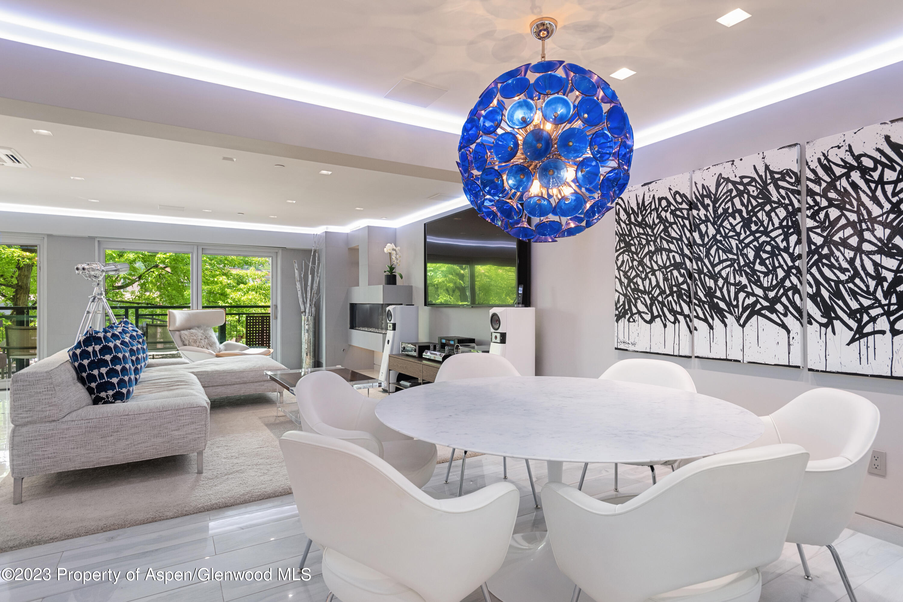 555 E Durant Avenue 2L