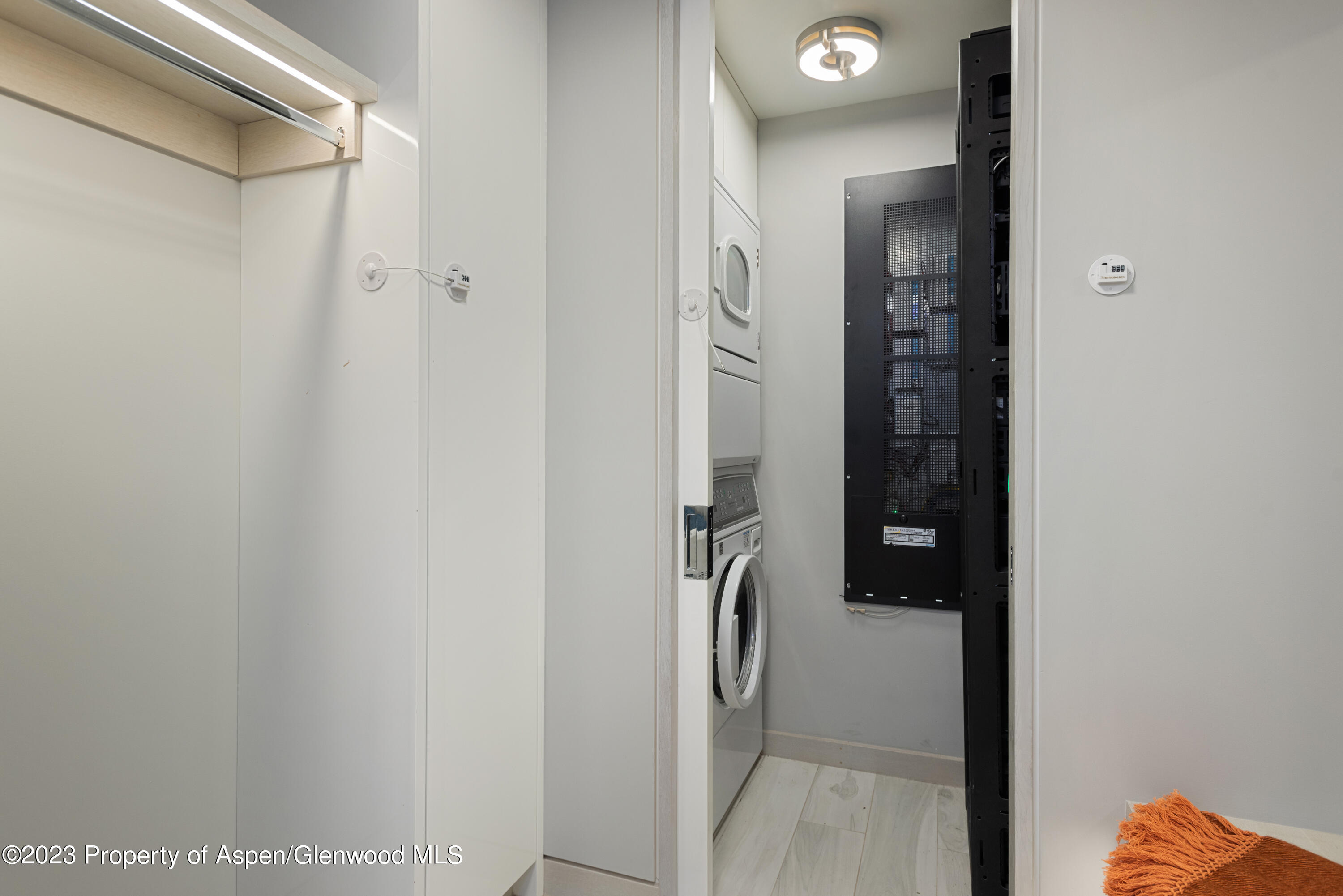 555 E Durant Avenue 2L