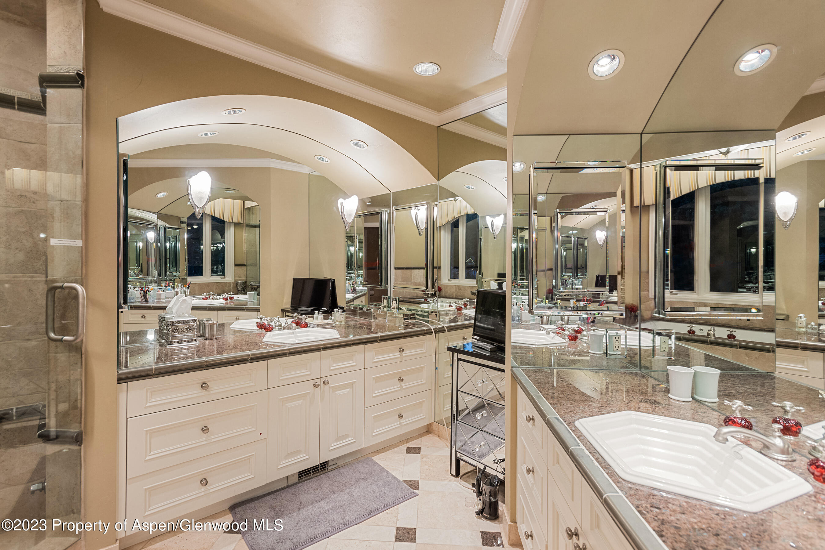 101 W Francis Street