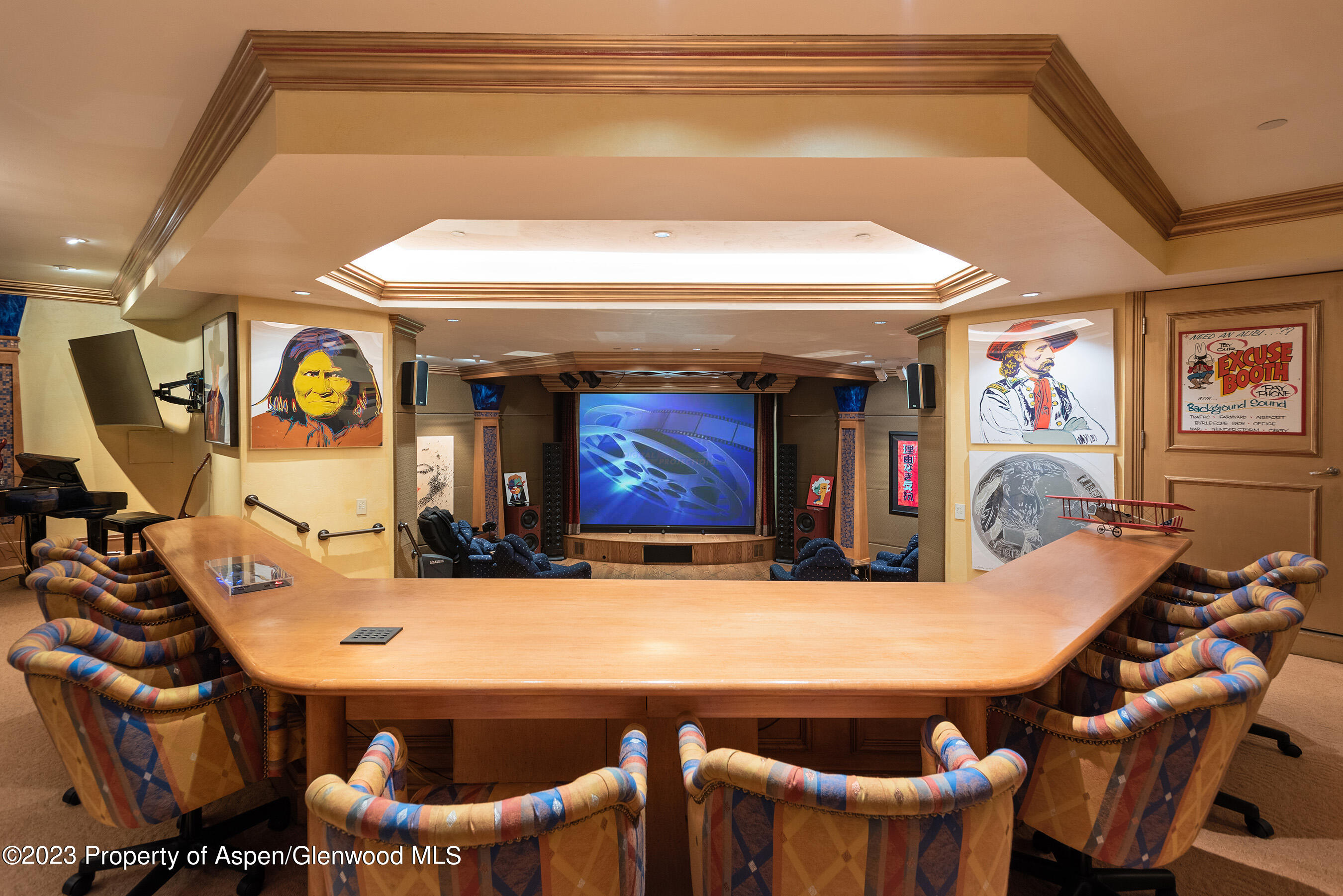 101 W Francis Street