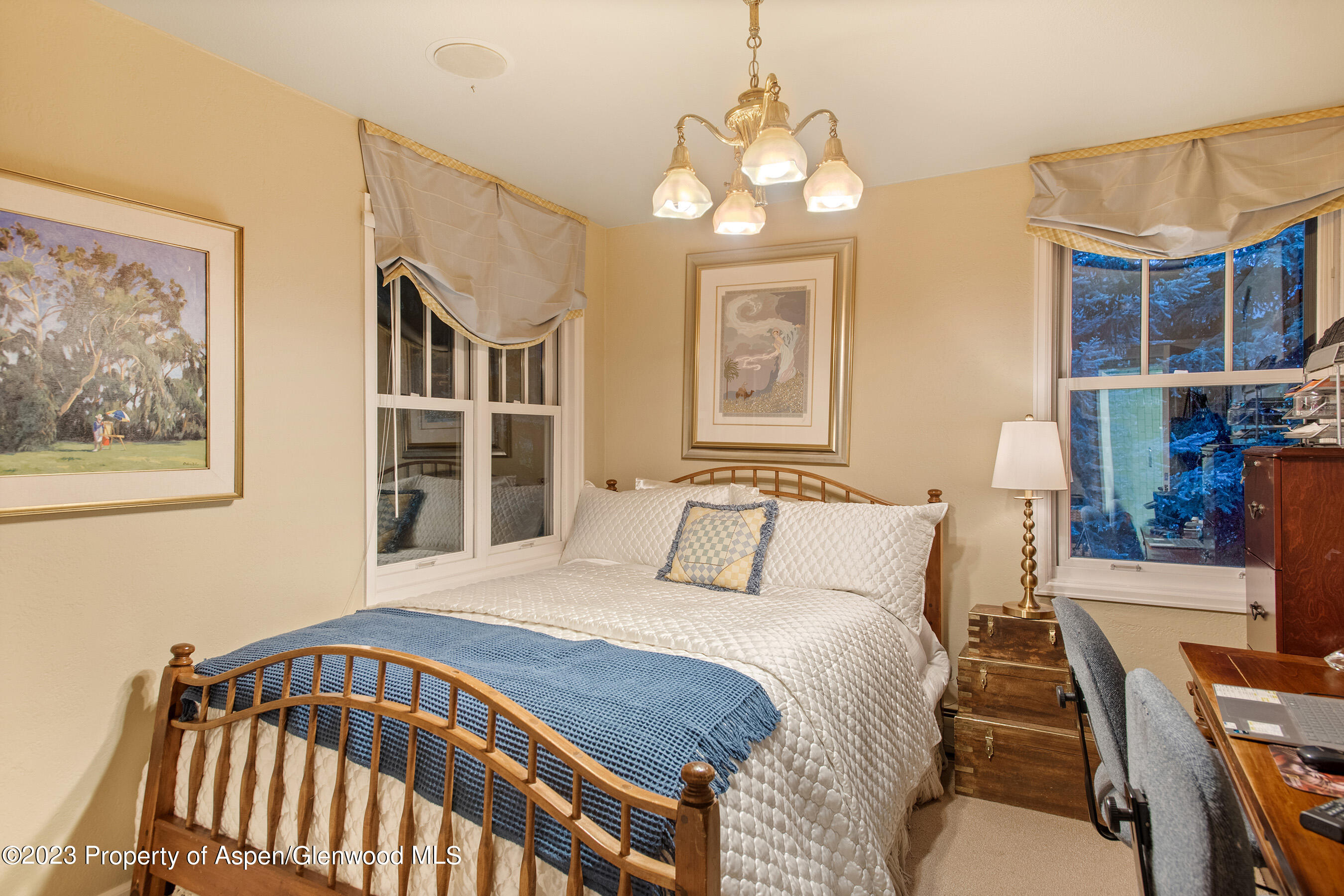 101 W Francis Street