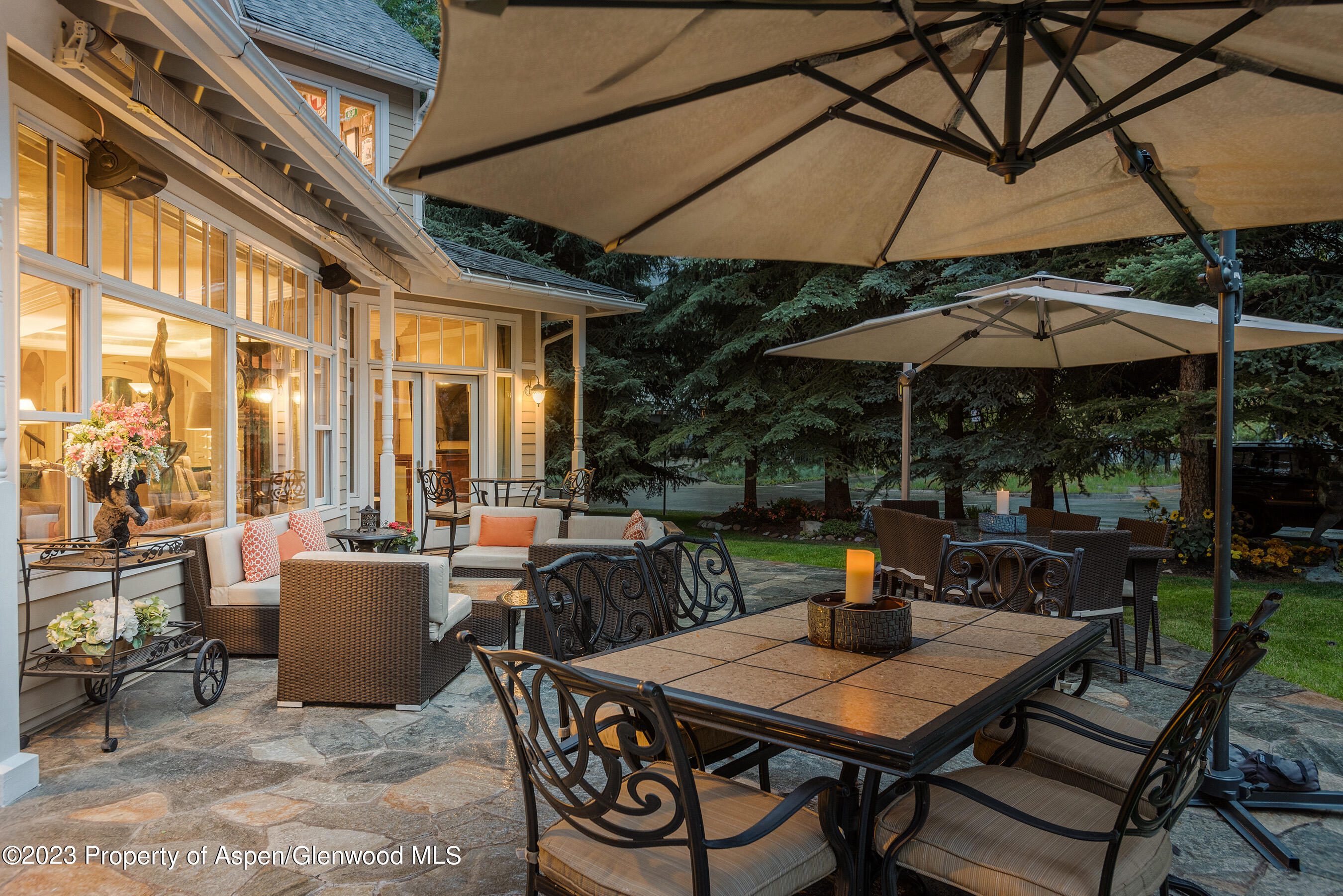 101 W Francis Street