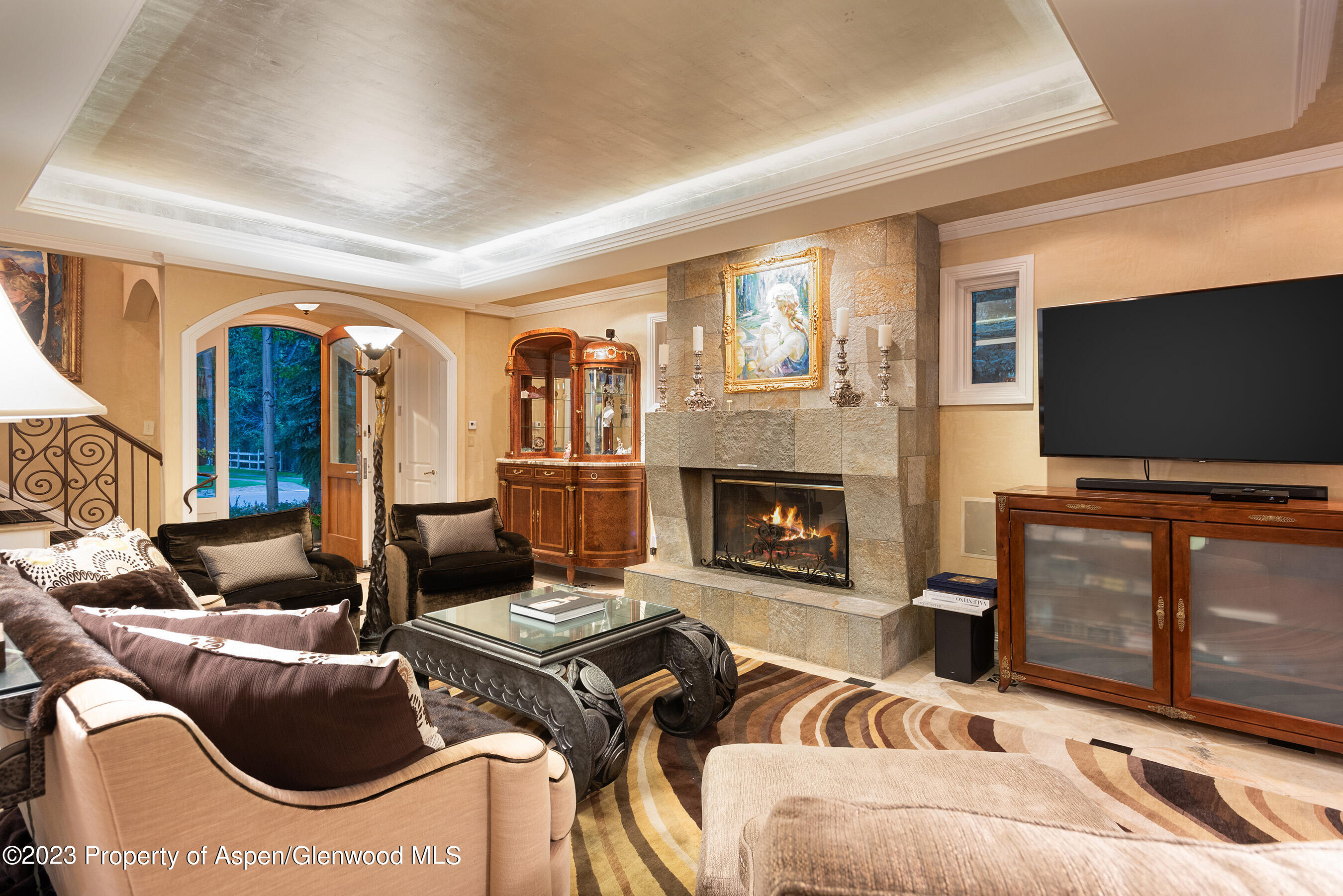 101 W Francis Street