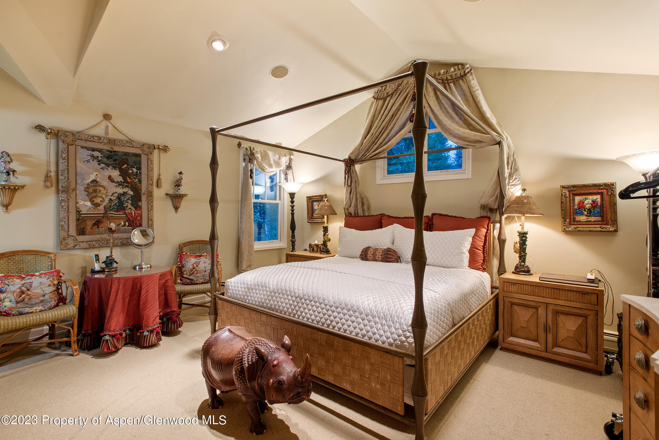 101 W Francis Street