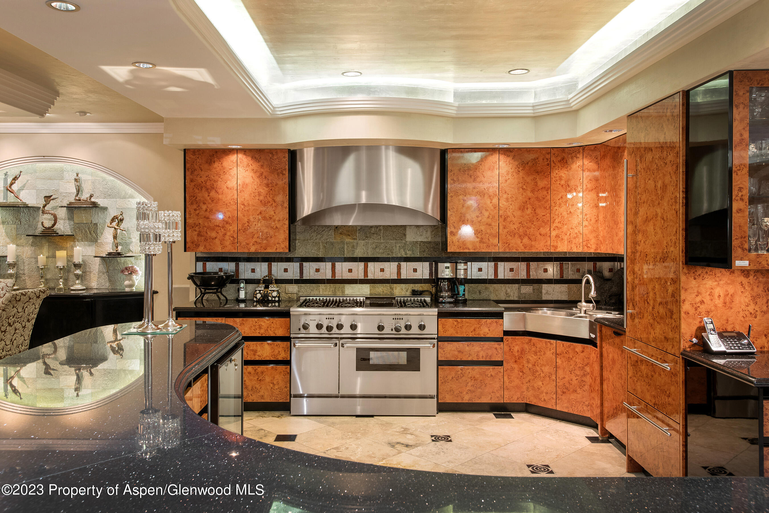 101 W Francis Street