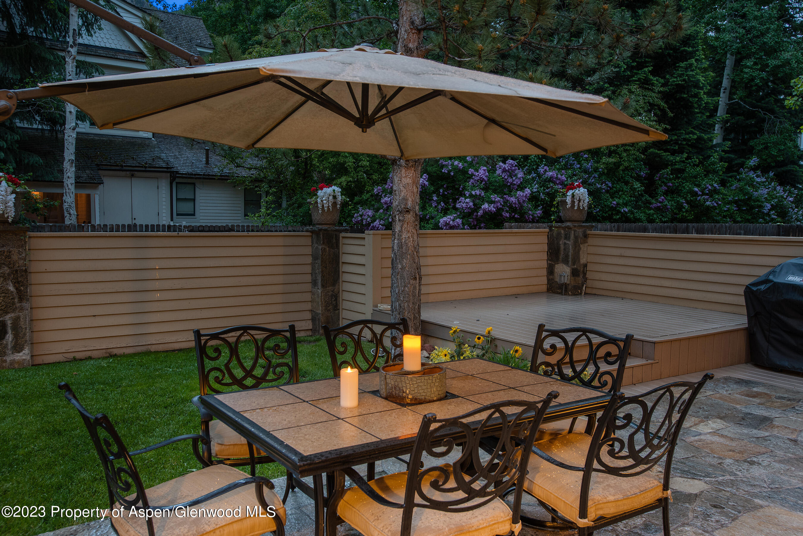 101 W Francis Street