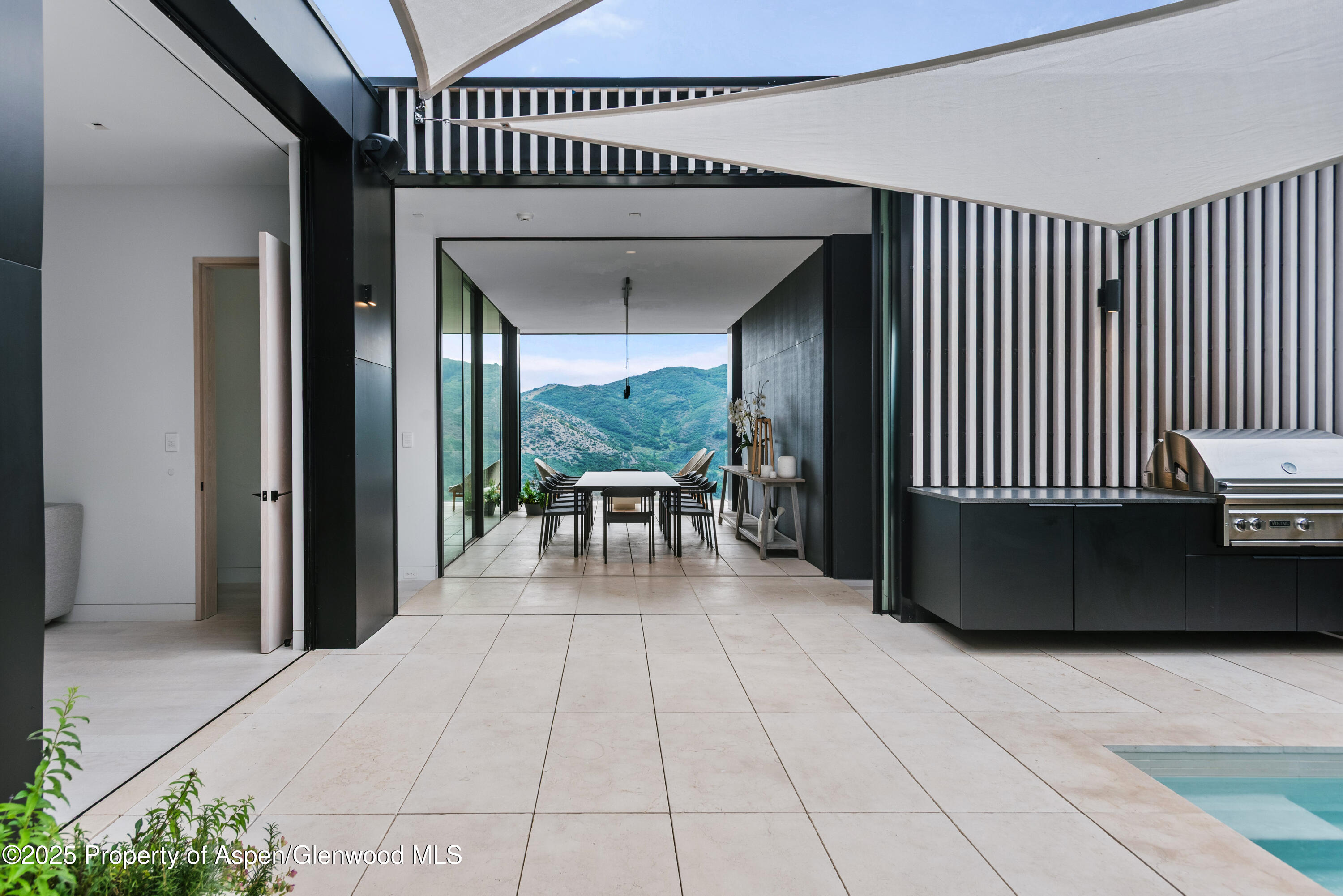 580 Medicine Bow Road