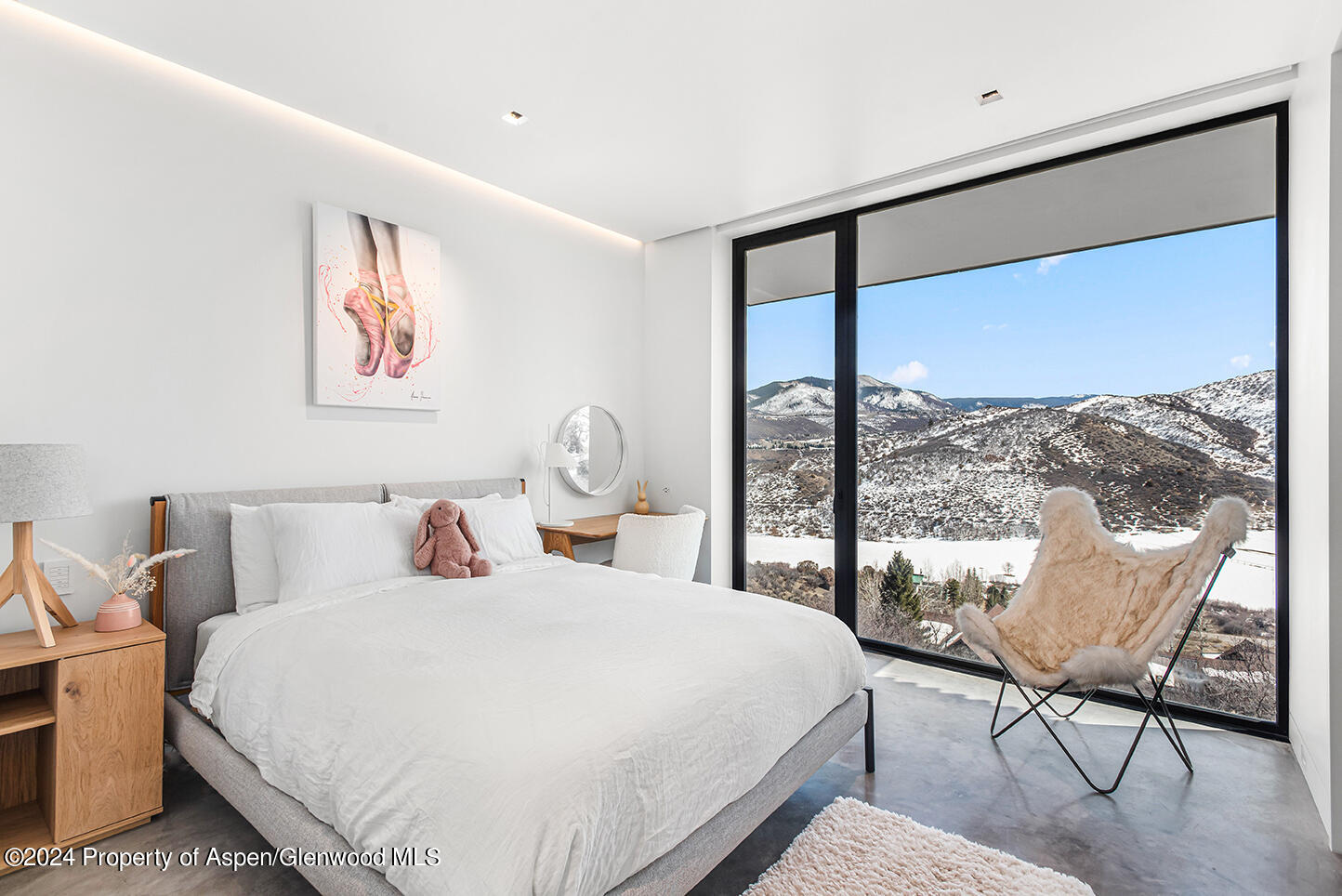 580 Medicine Bow Road