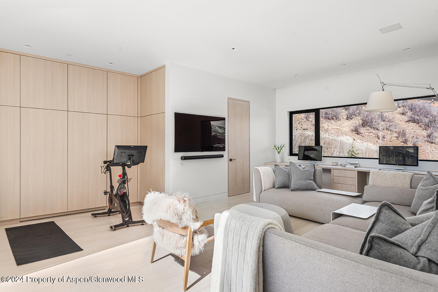 580 Medicine Bow Road