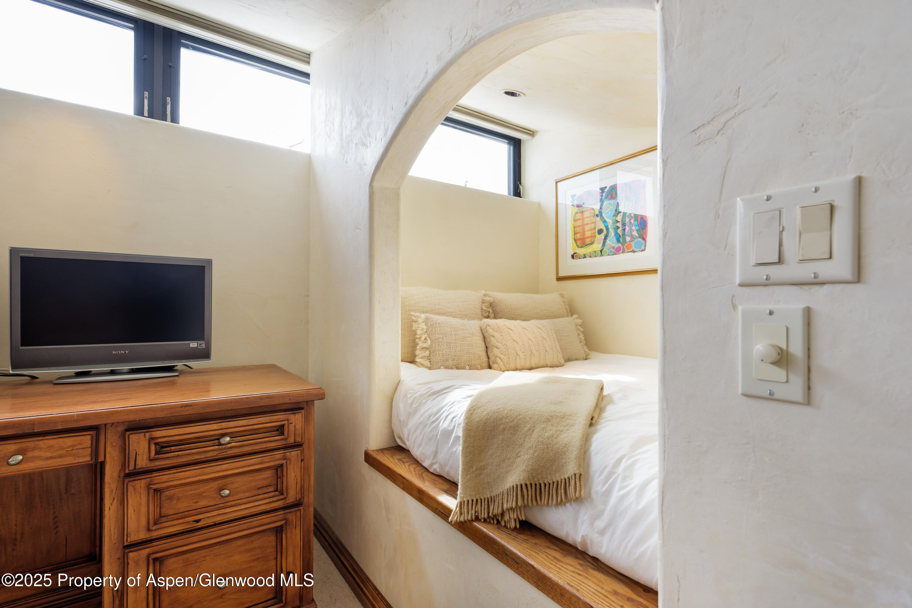 155 Lone Pine Road 5