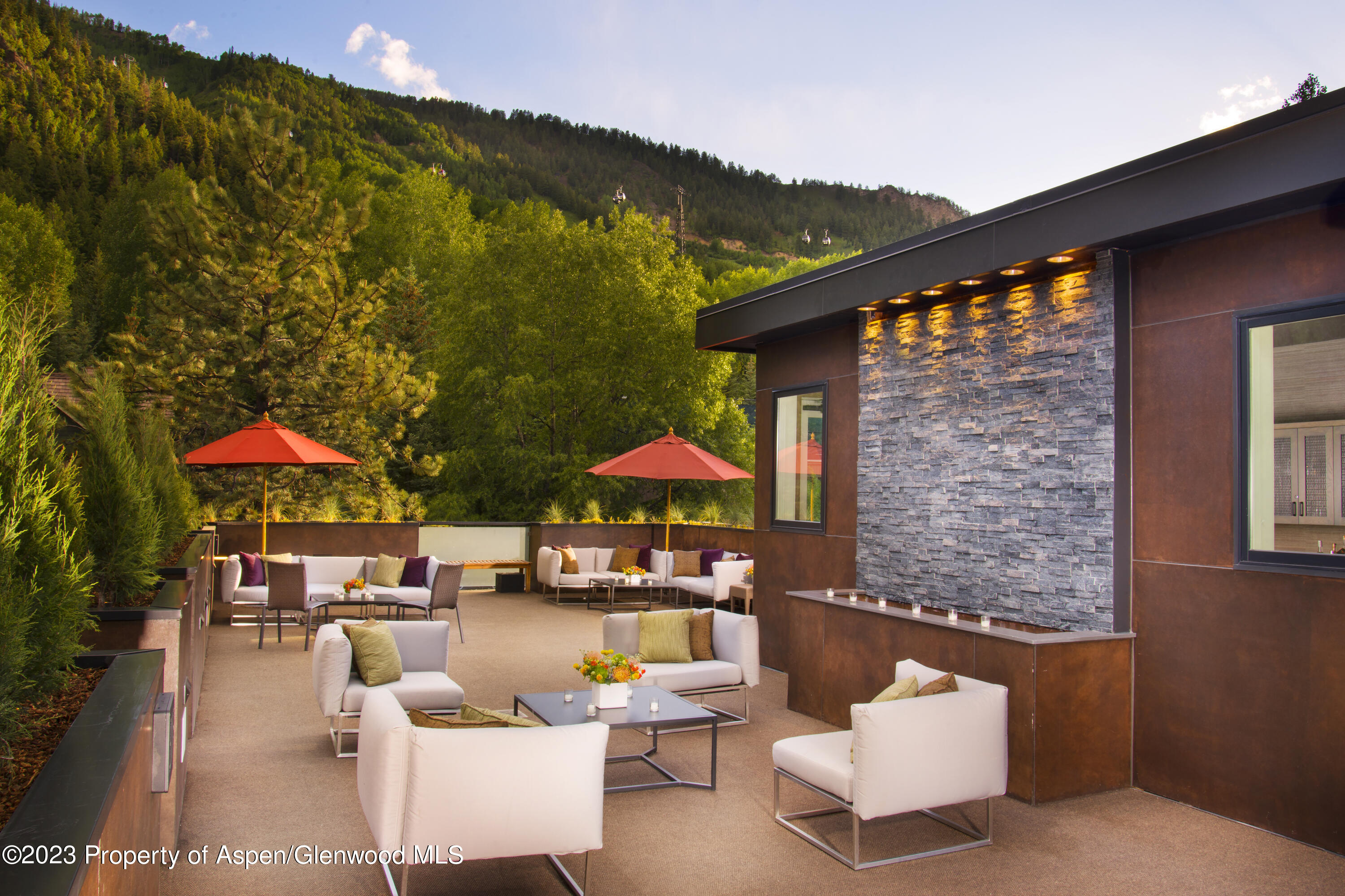 610 S West End Street, H-401