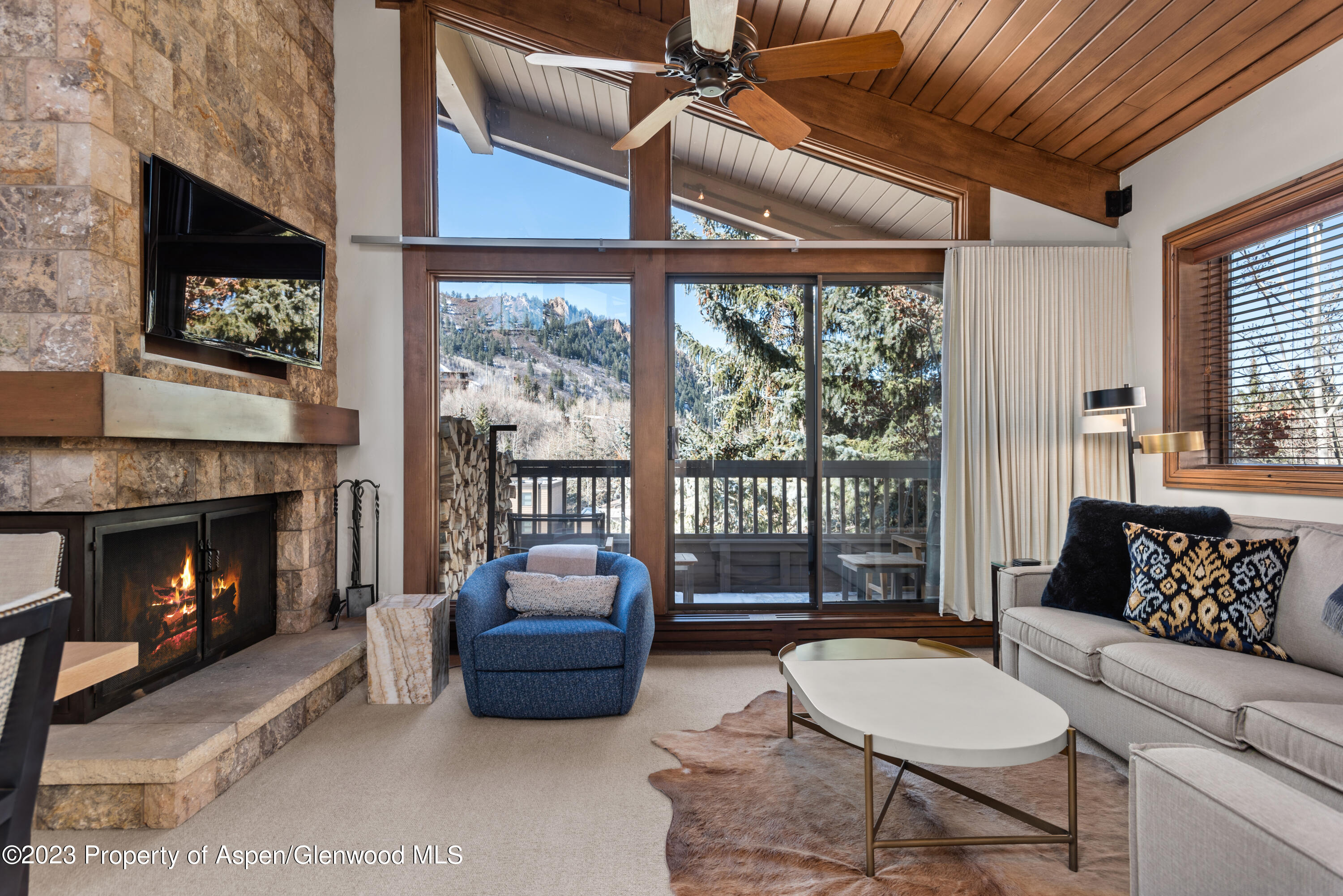 610 S West End Street, H-401