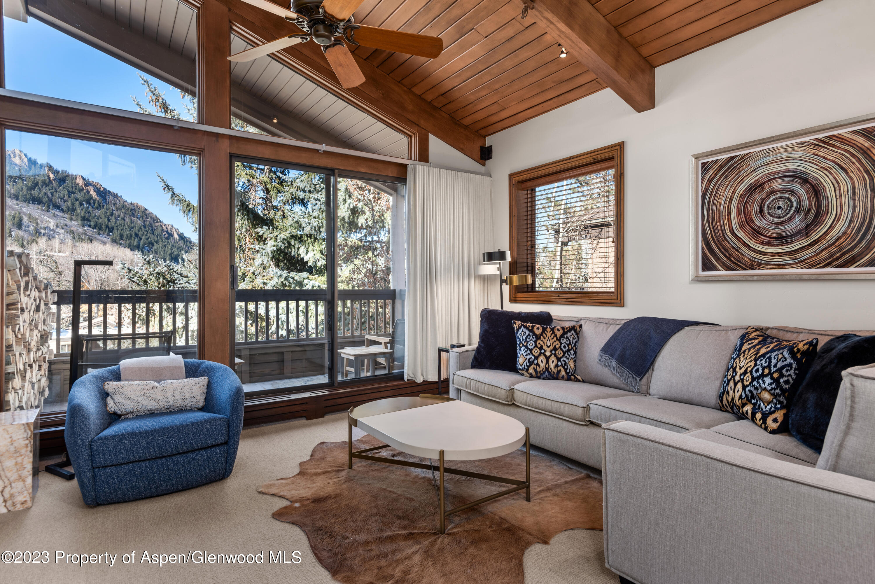 610 S West End Street, H-401