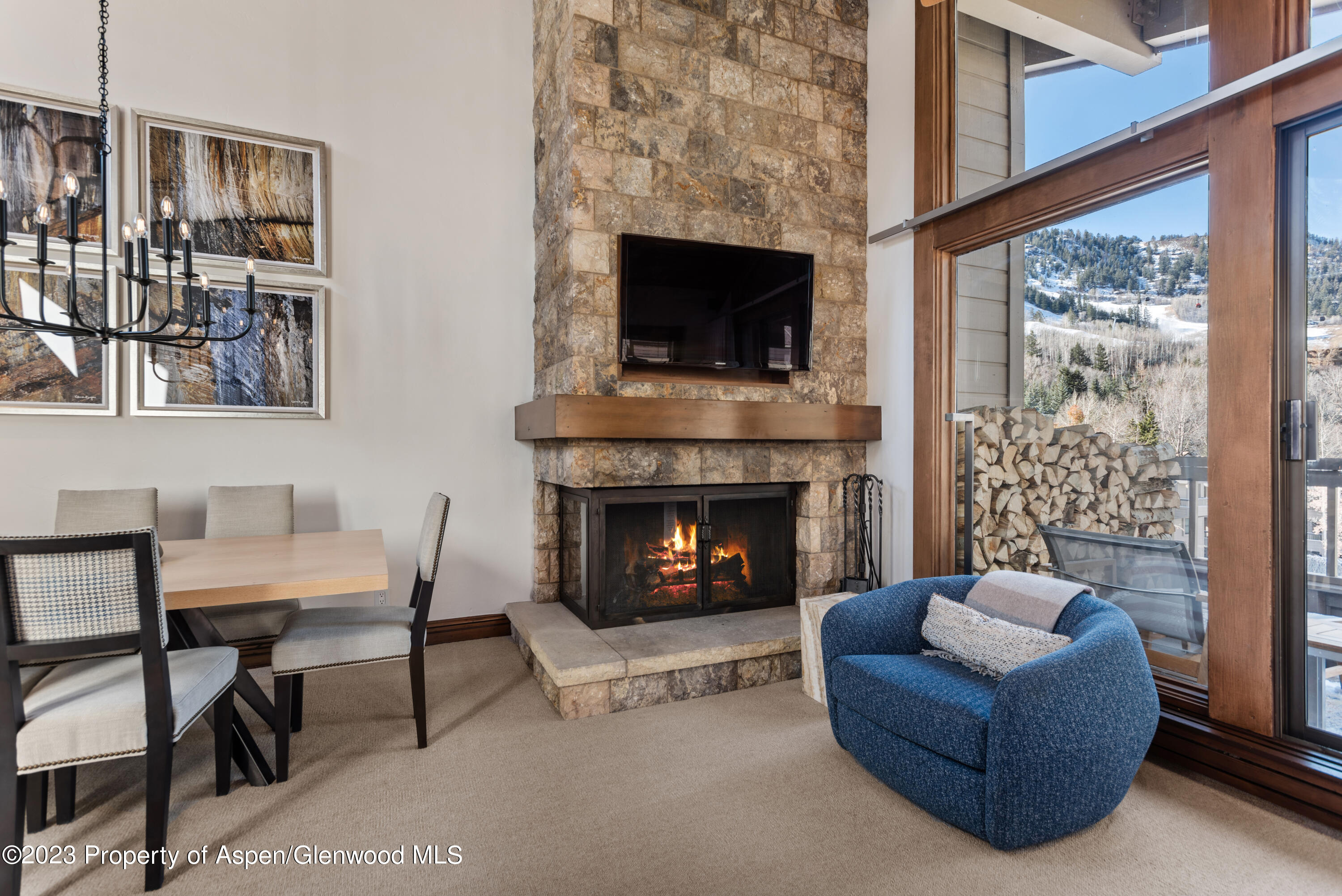 610 S West End Street, H-401