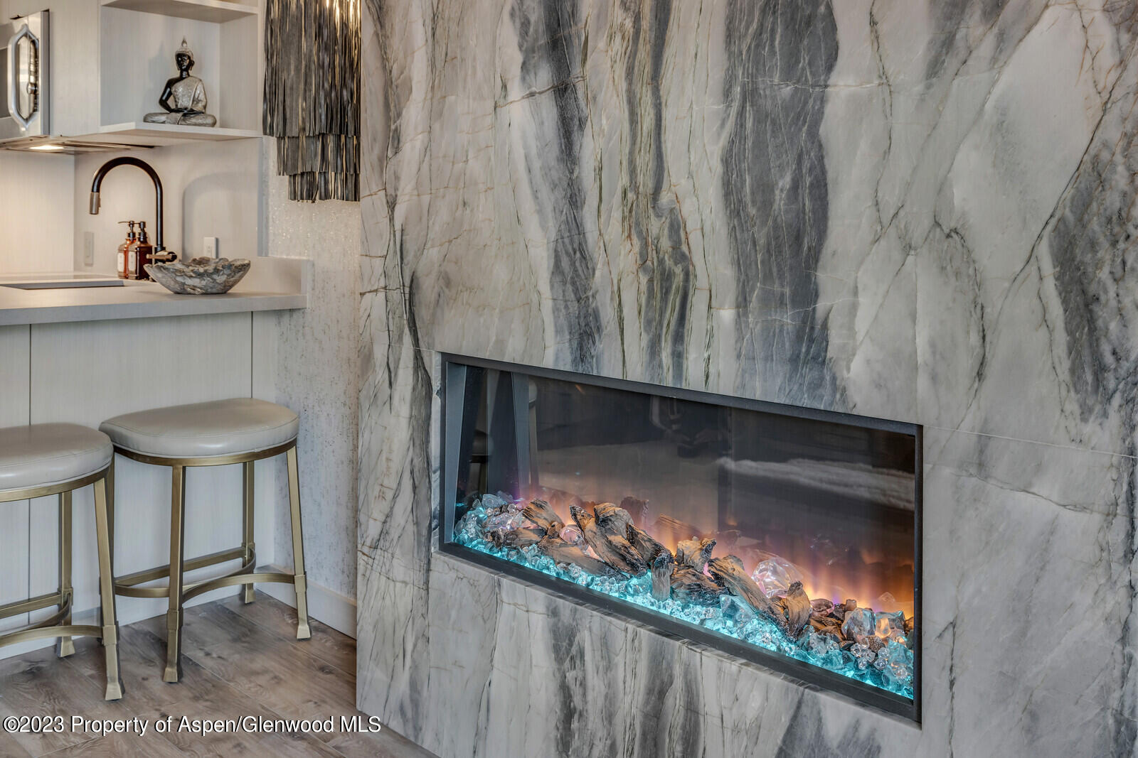 914 WATERS Avenue, 12