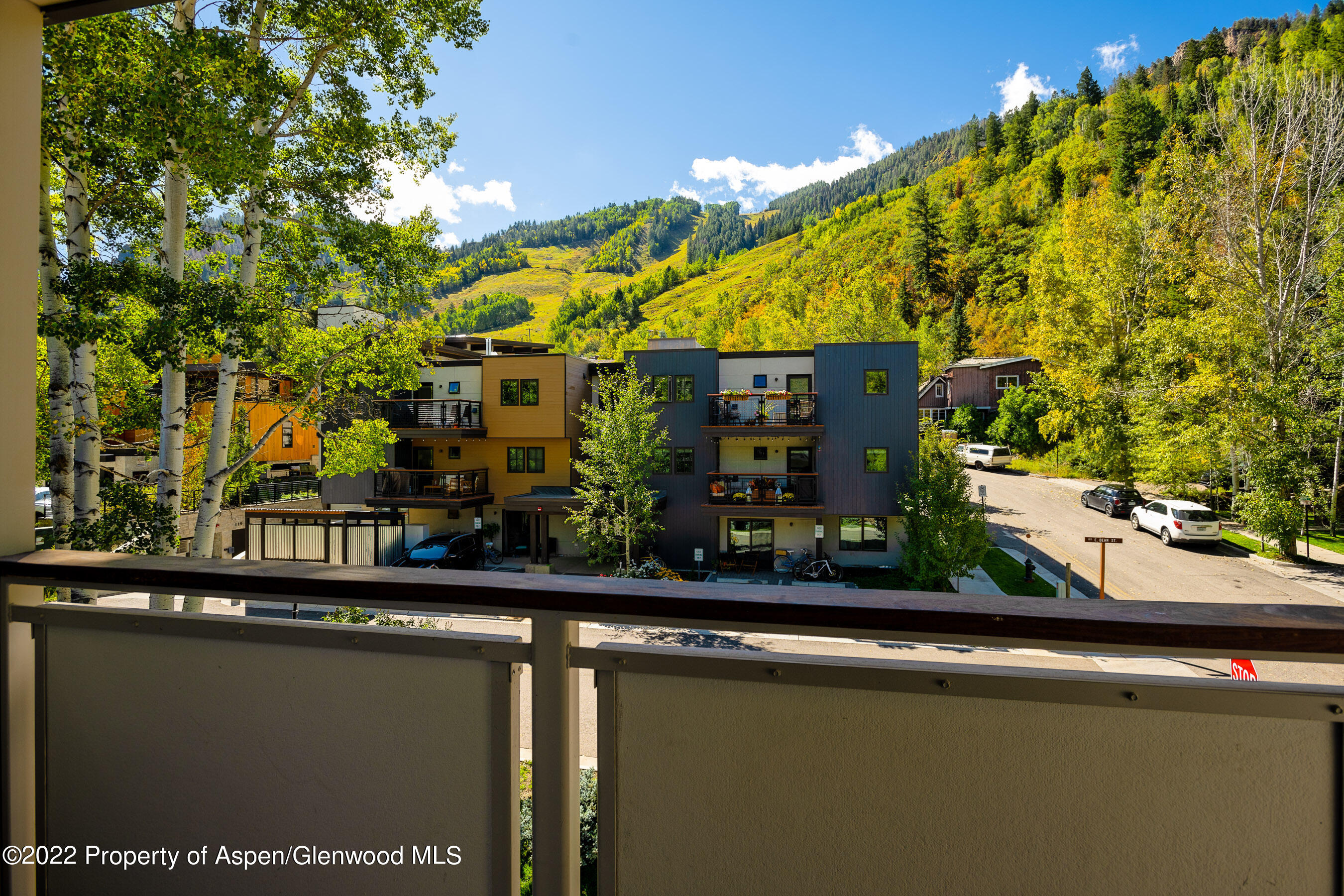 100 E Dean Street, 3A