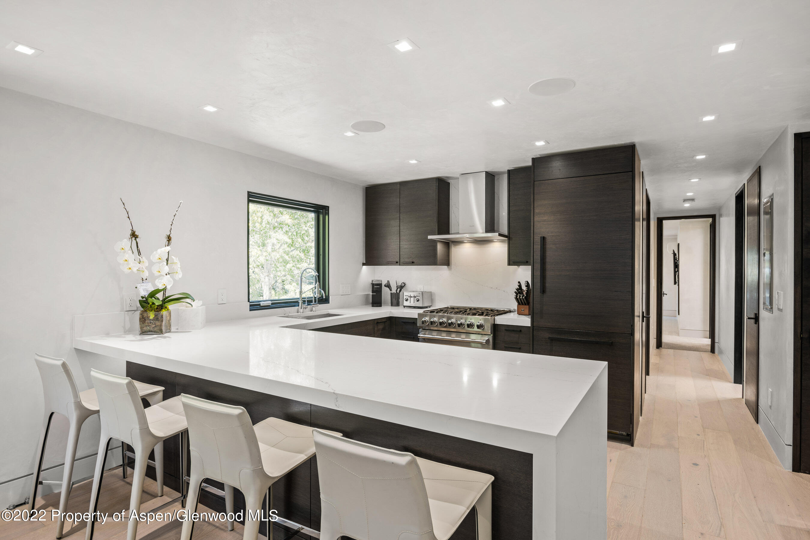 100 E Dean Street, 3A