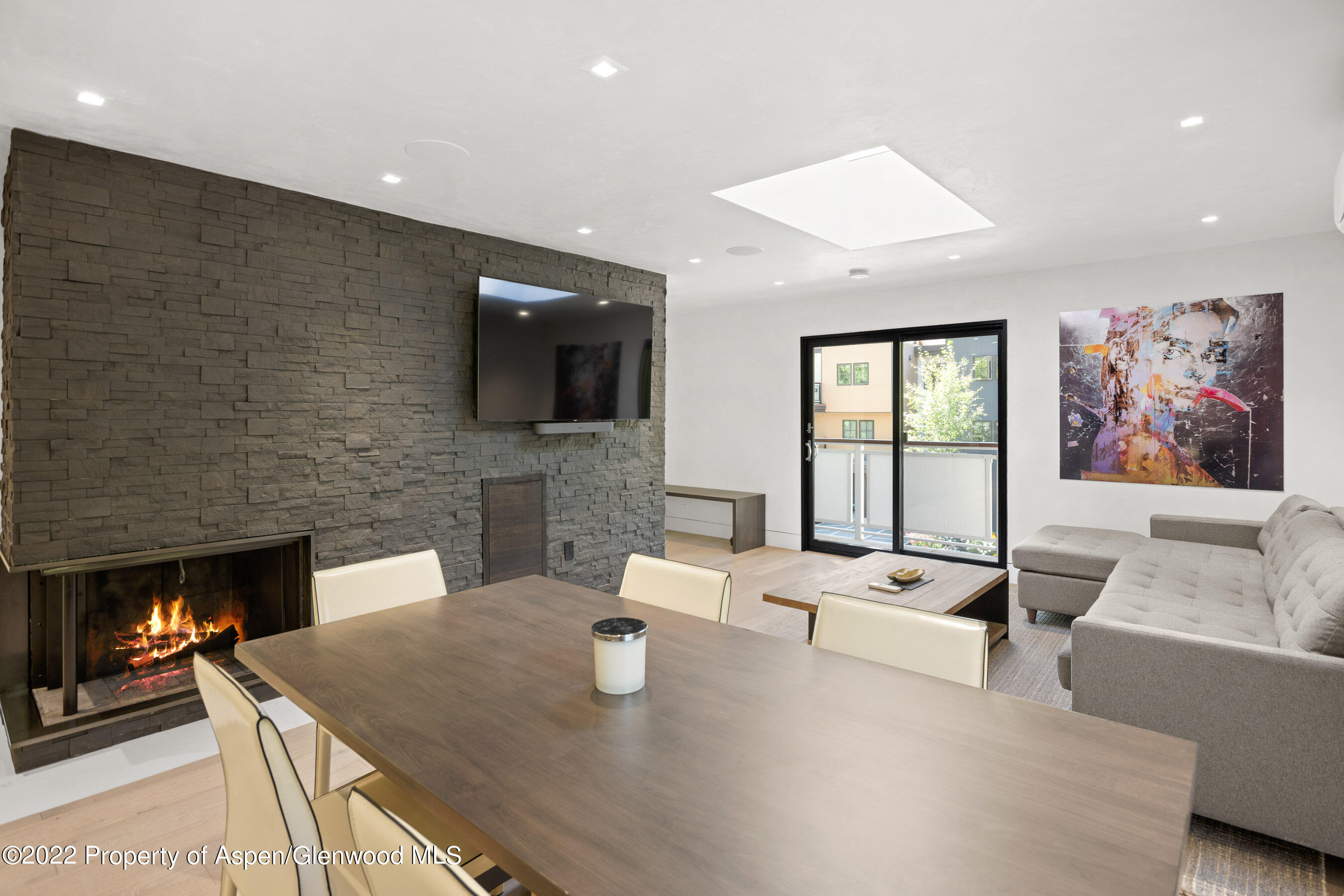 100 E Dean Street, 3A