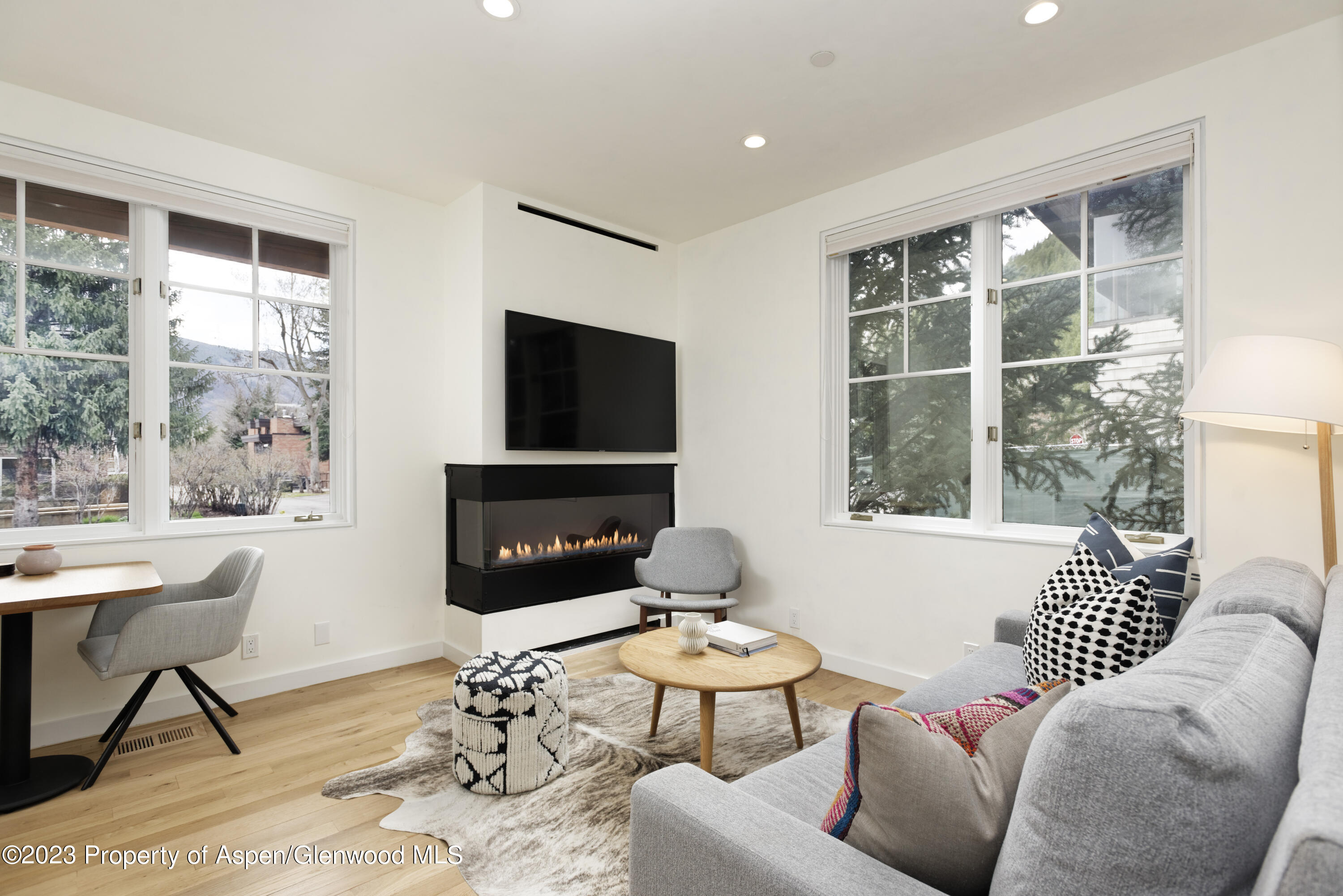 501 W Main Street, A101