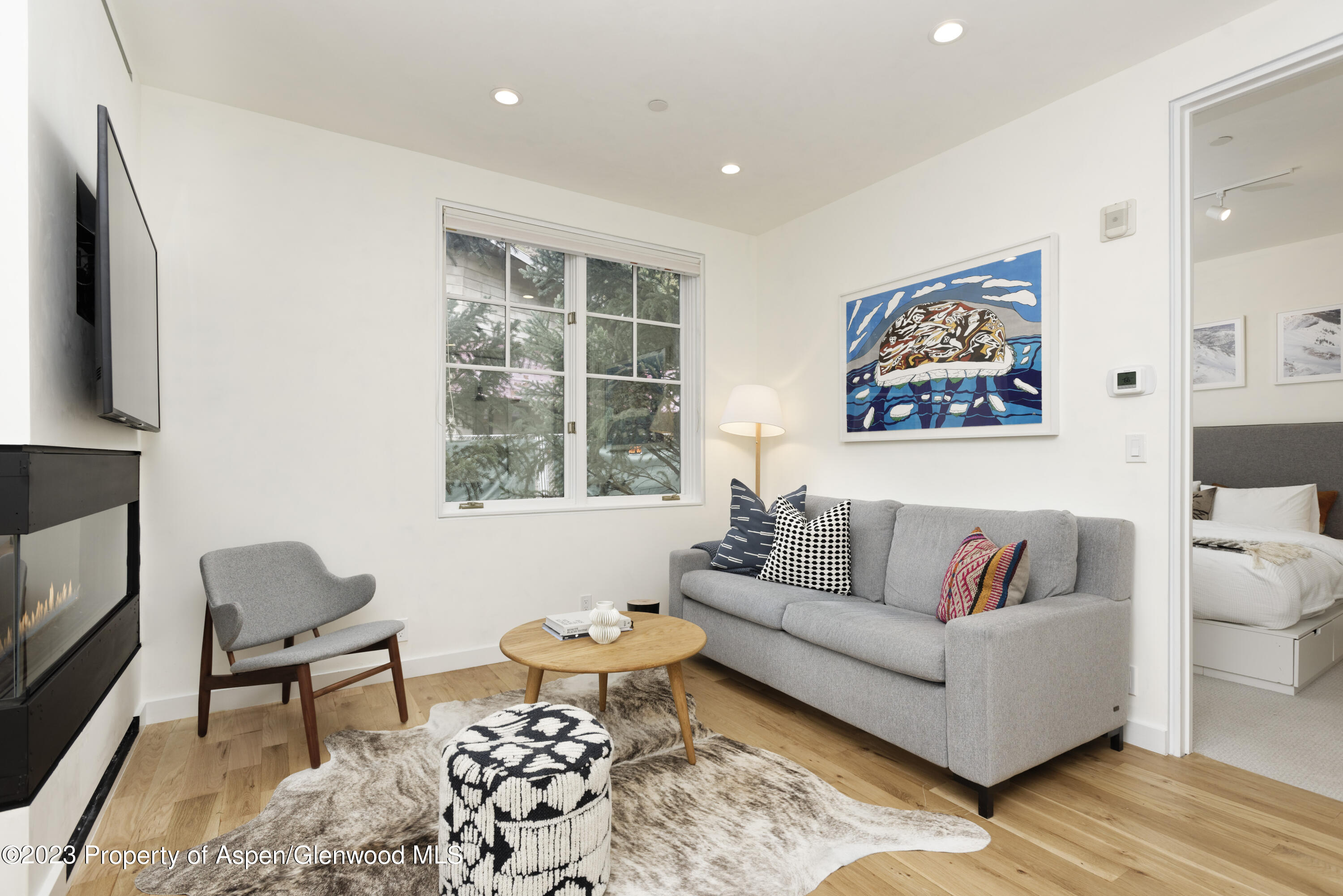 501 W Main Street, A101