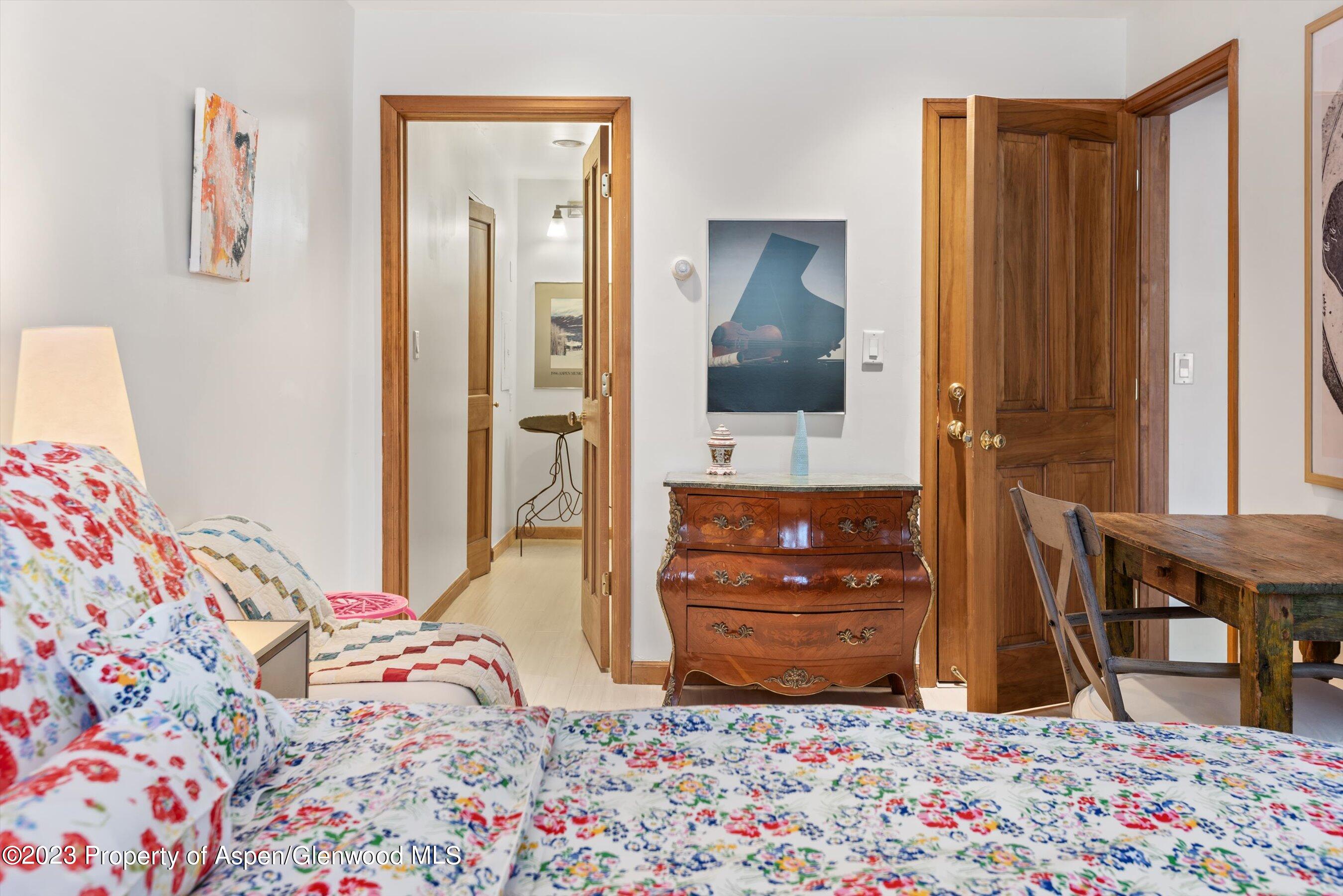 100 E Dean Street, 1B & 1C