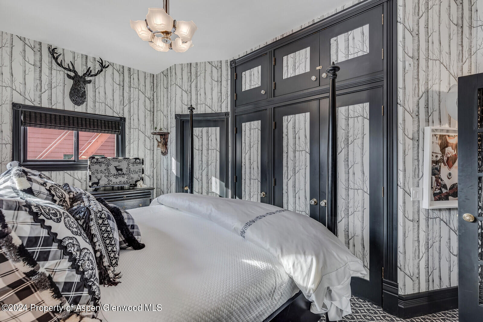 333 W Main Street, 1A