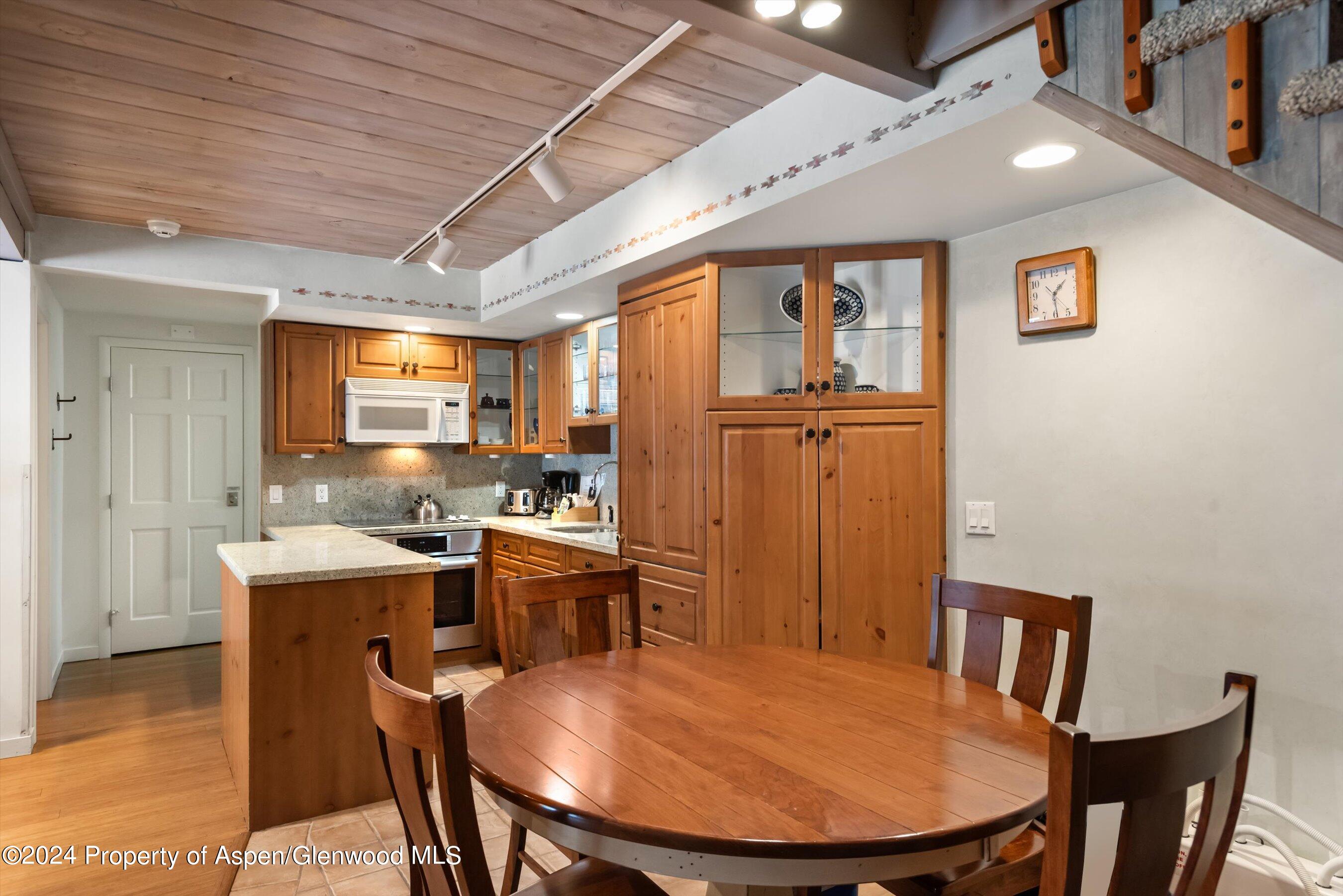 690 Carriage Way, A3F