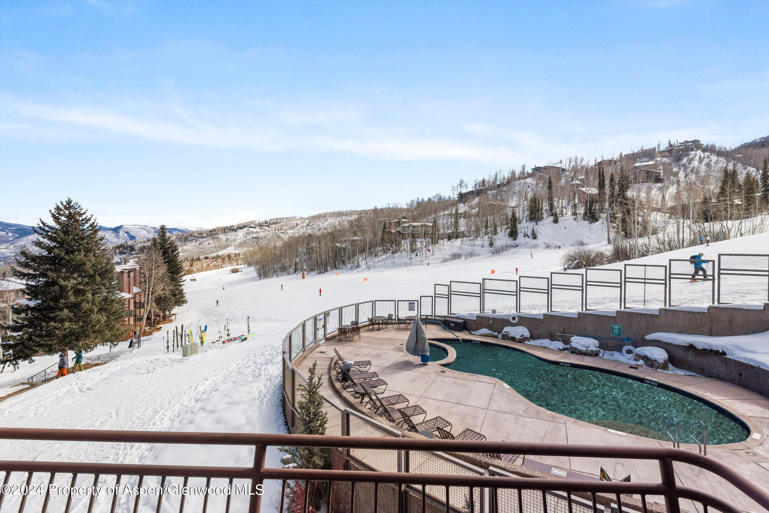 690 Carriage Way, 315