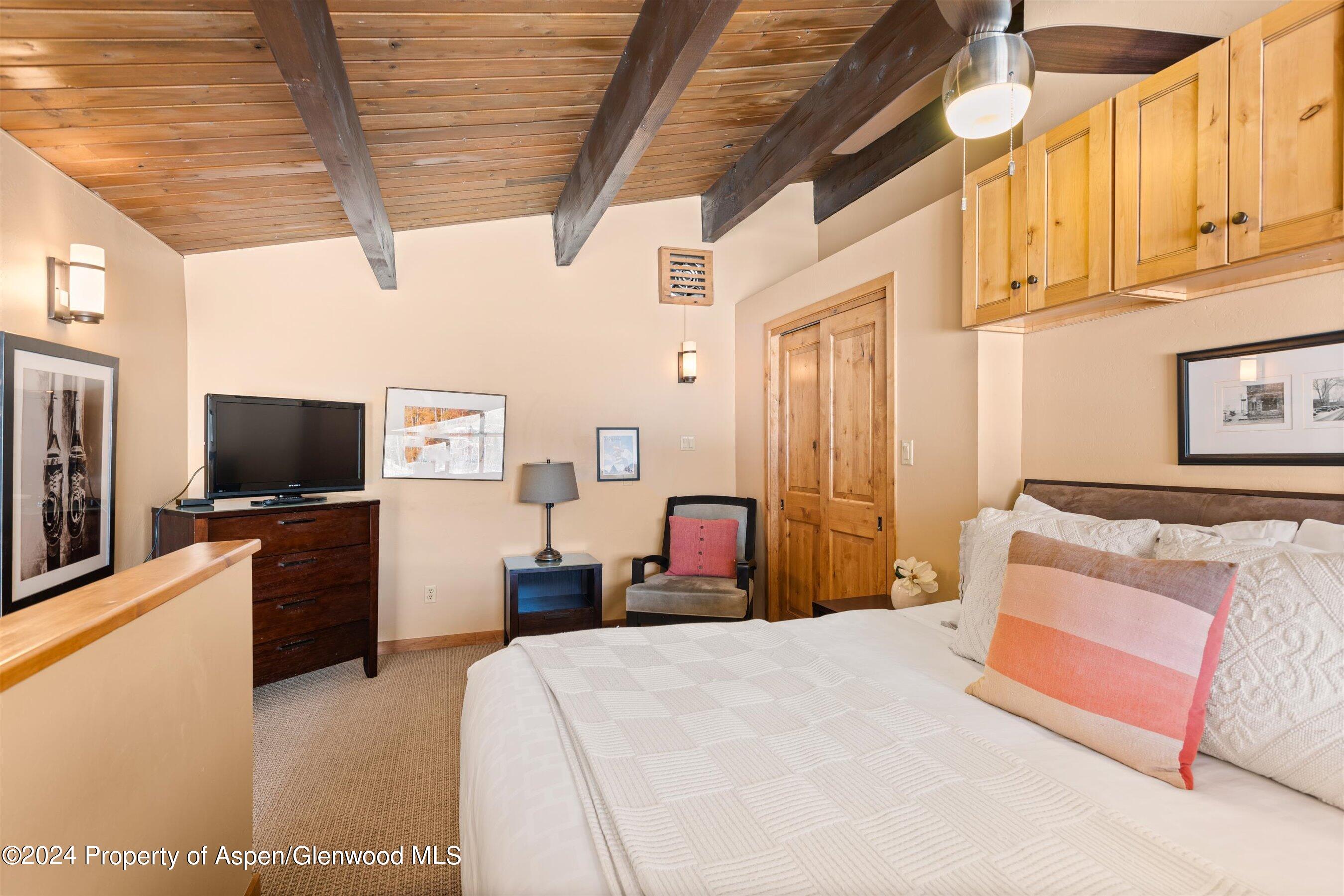 690 Carriage Way, 315