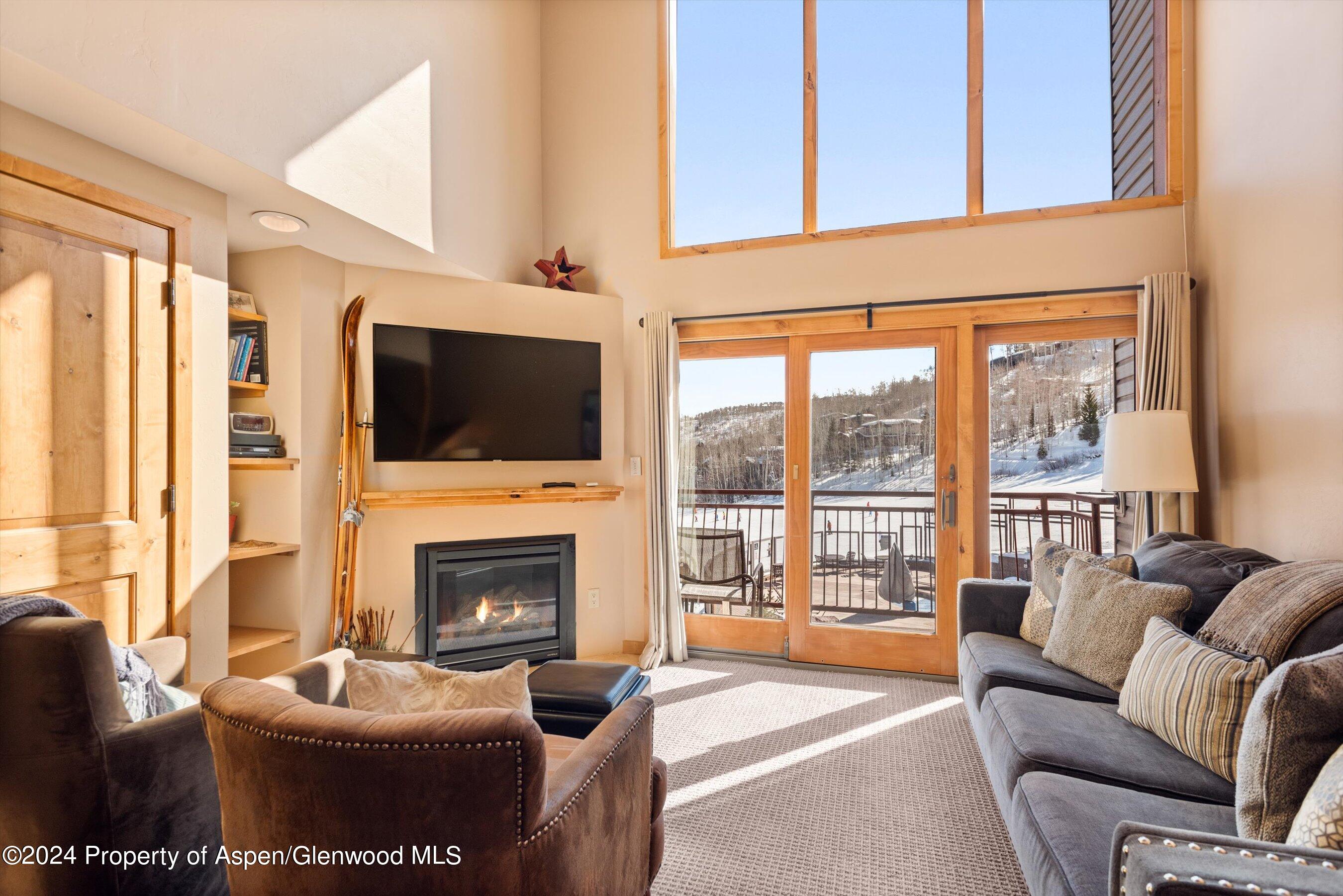 690 Carriage Way, 315