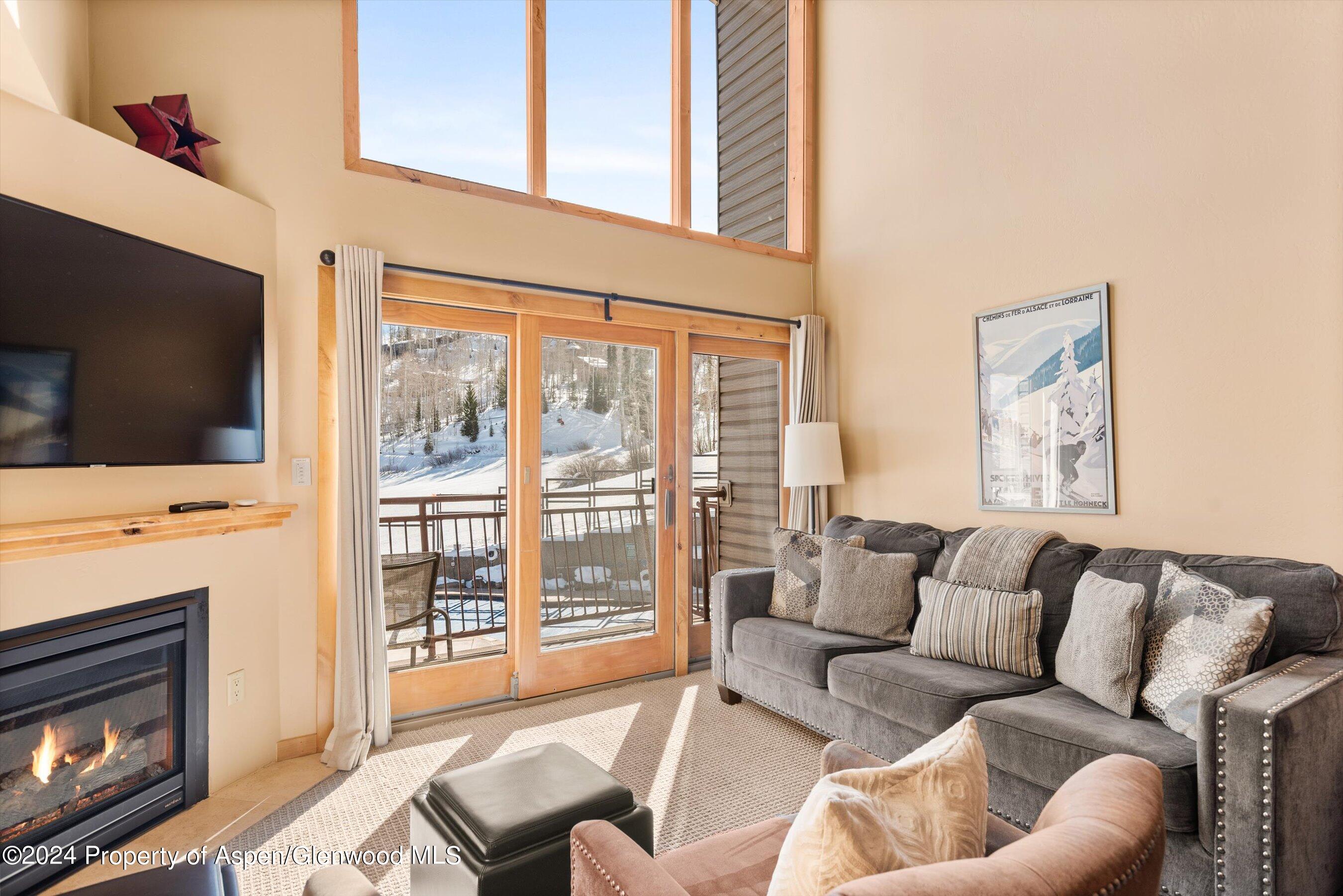 690 Carriage Way, 315