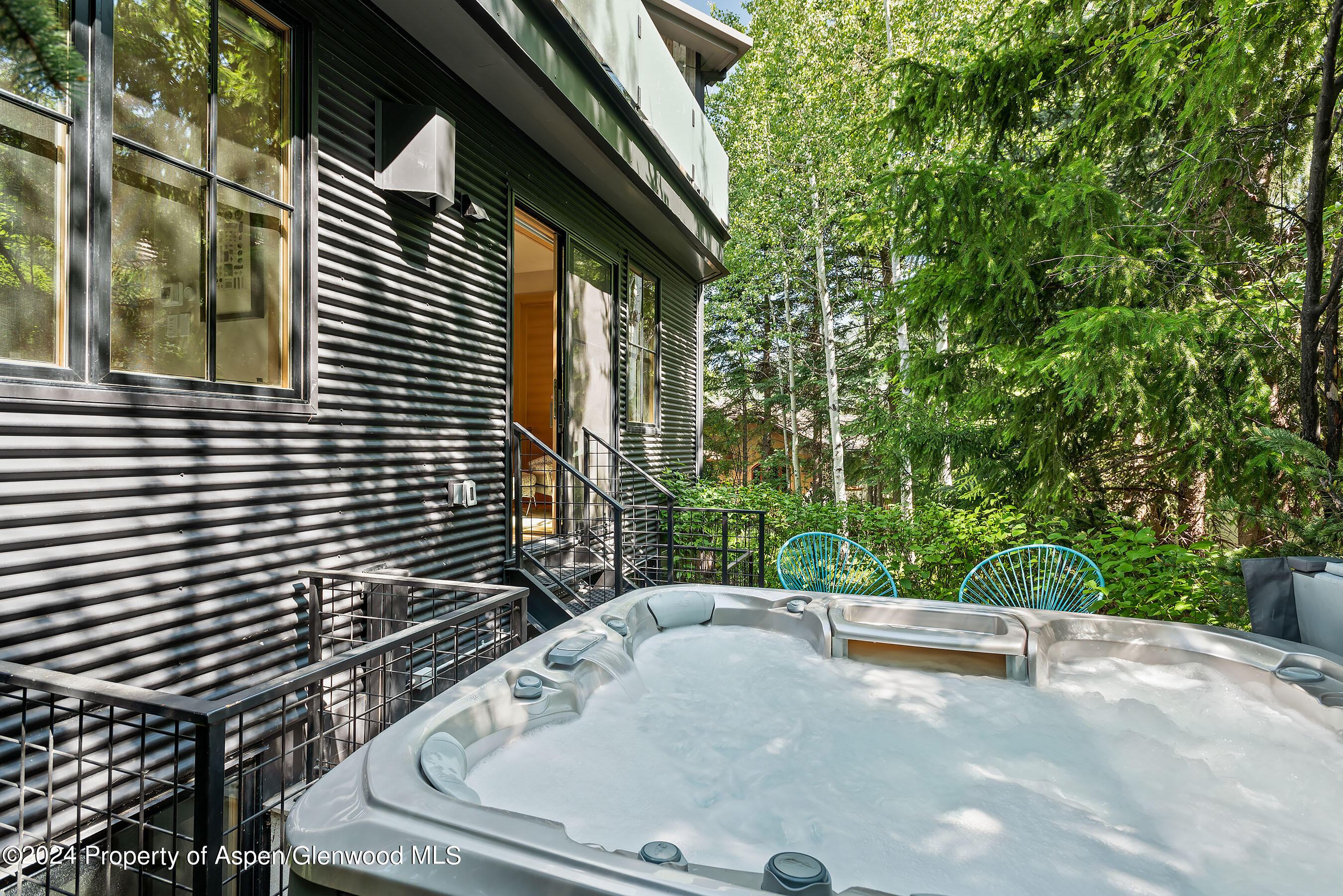 1190 Riverside Drive