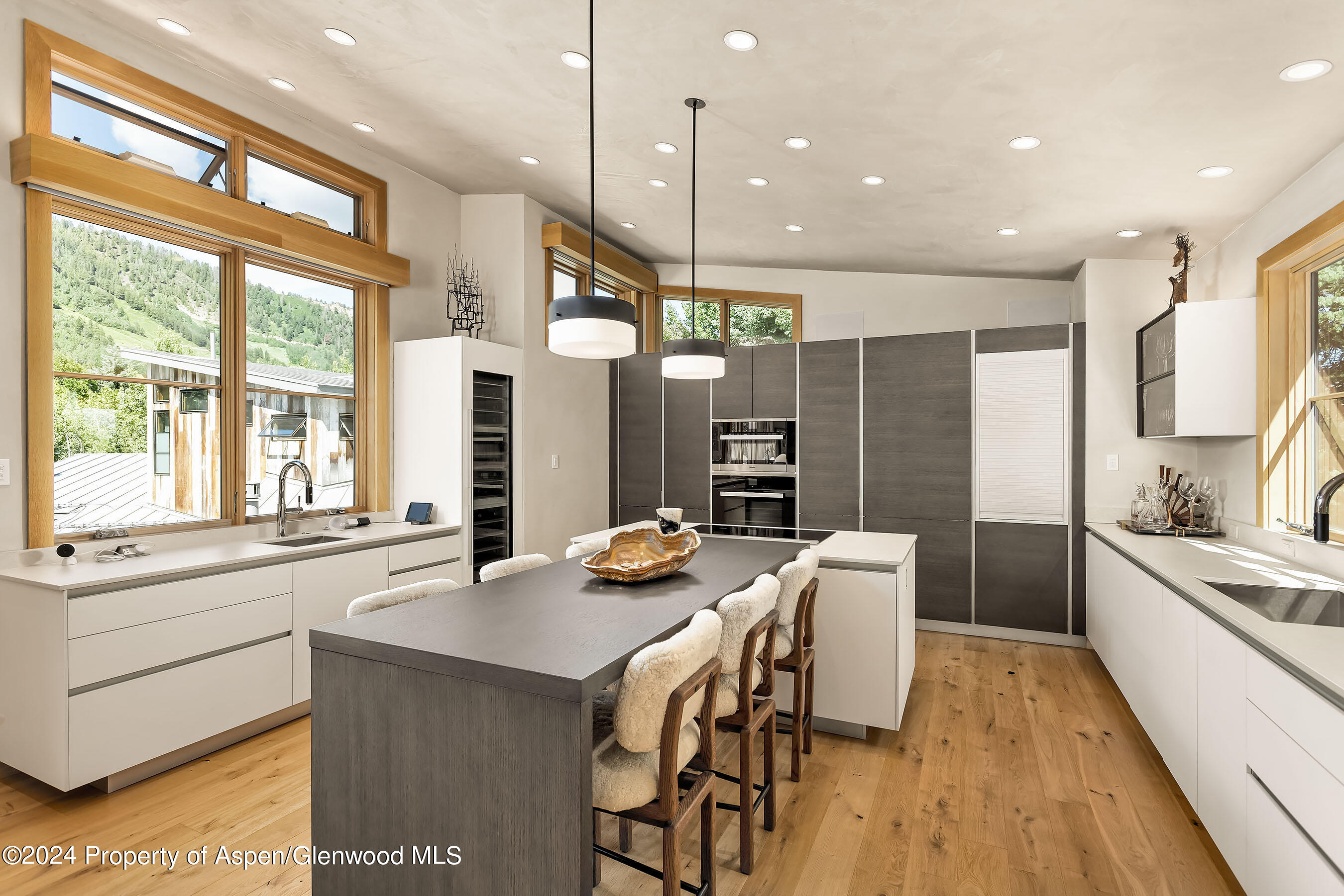 1190 Riverside Drive