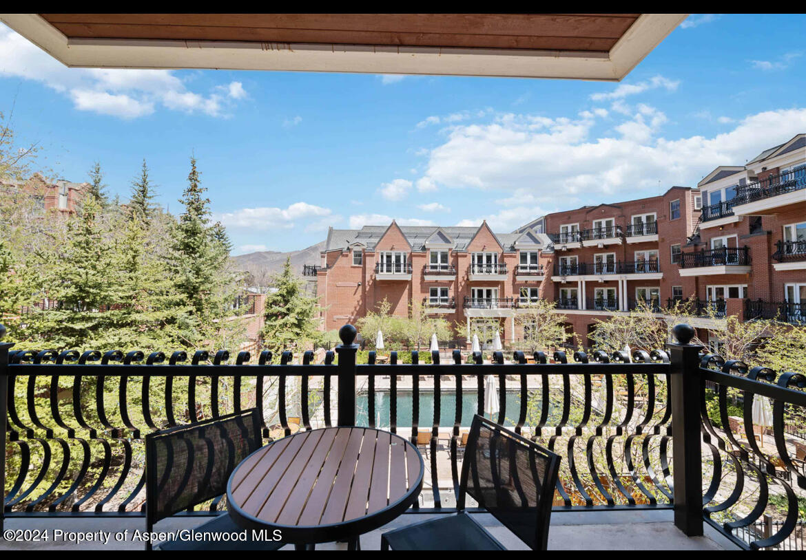 400 E Dean Street, Week 5 #25