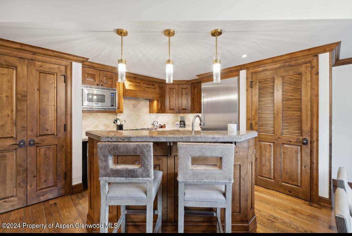 400 E Dean Street, Week 5 #25