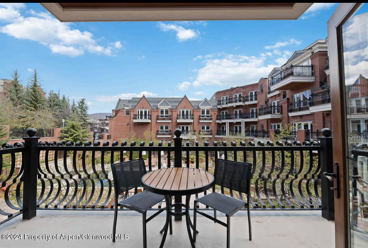 400 E Dean Street, Week 5 #25