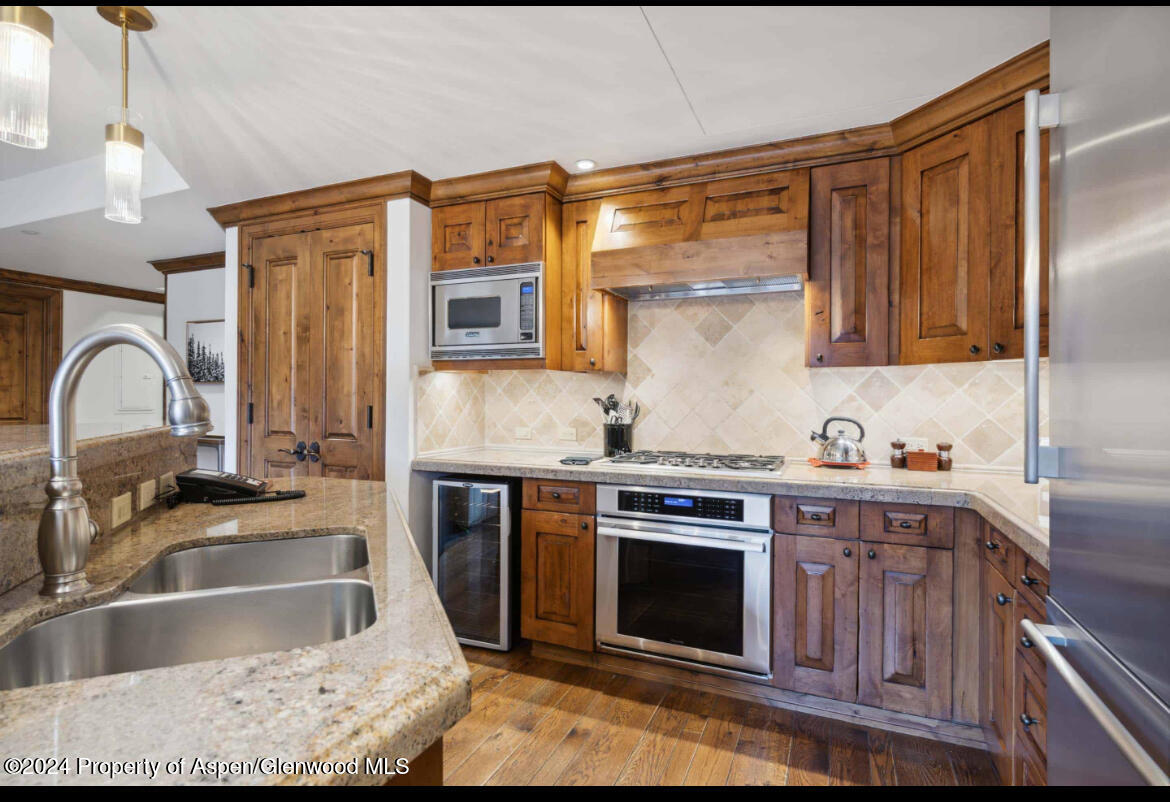 400 E Dean Street, Week 5 #25