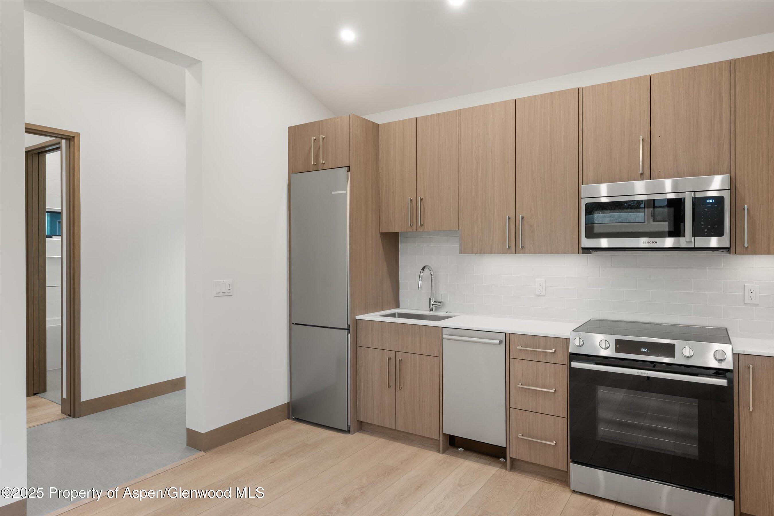 144 W Homestead Drive