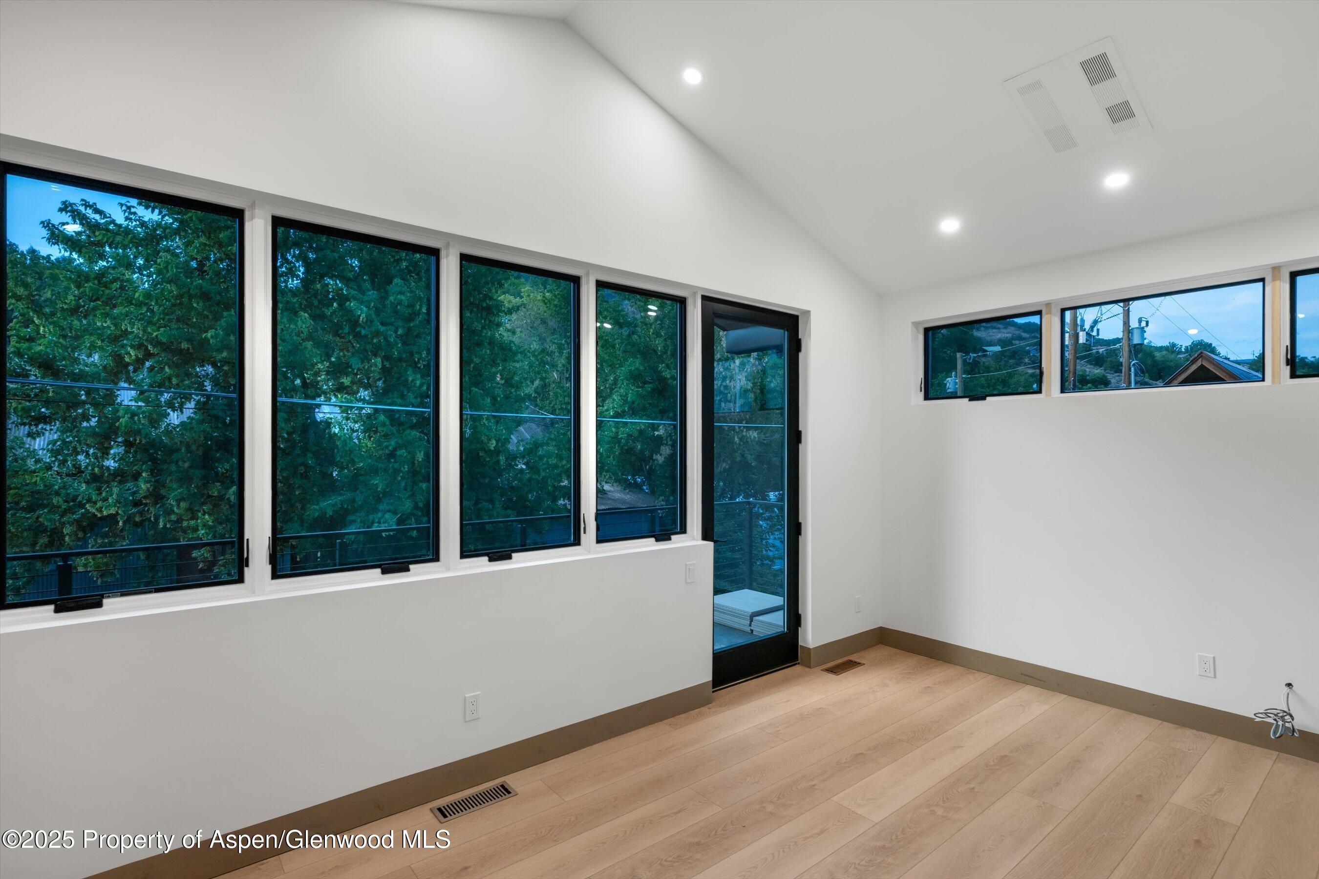 144 W Homestead Drive