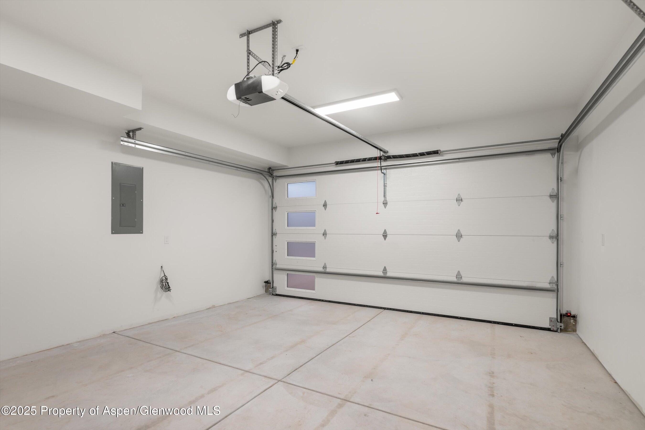 144 W Homestead Drive