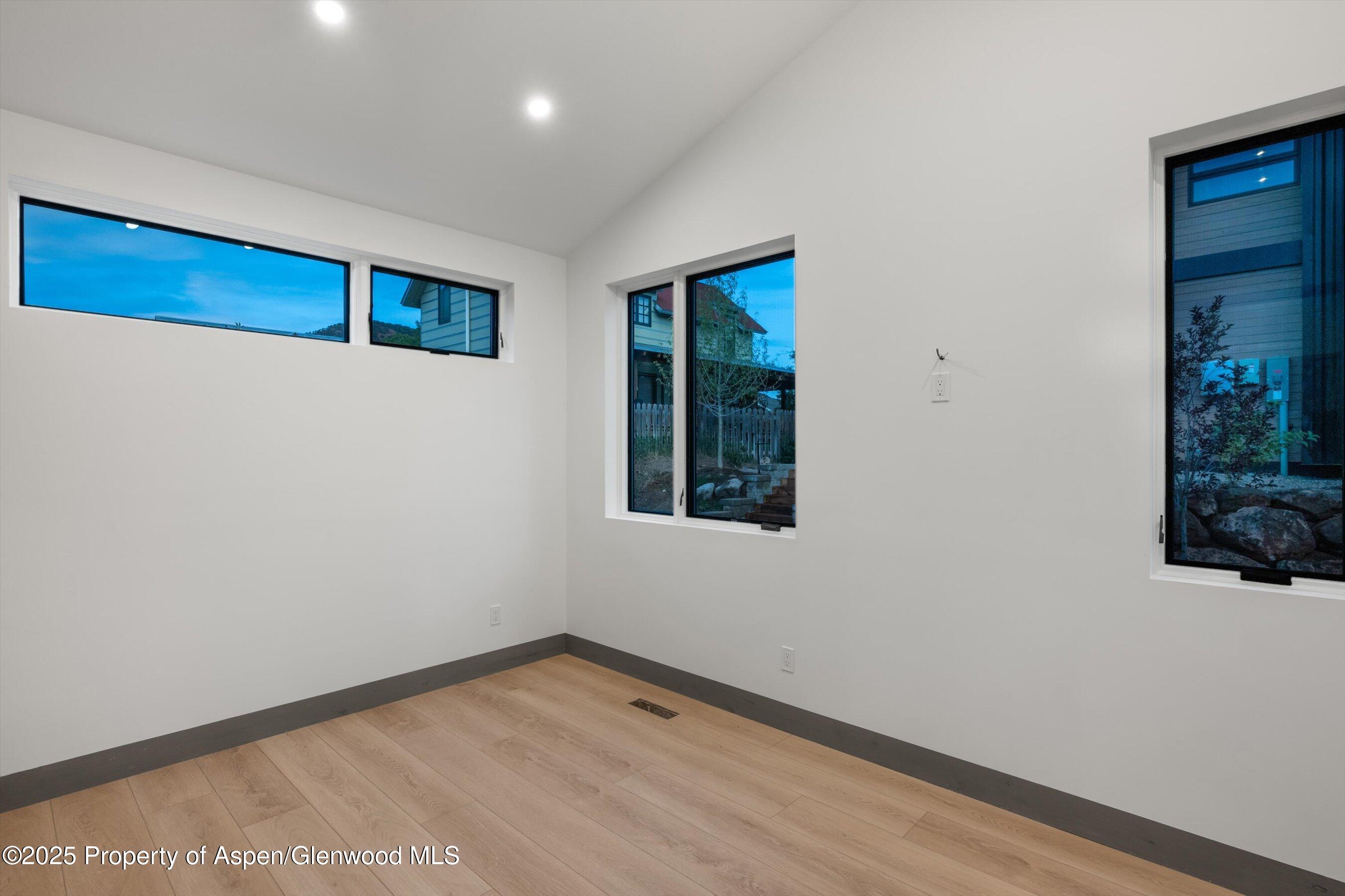 144 W Homestead Drive