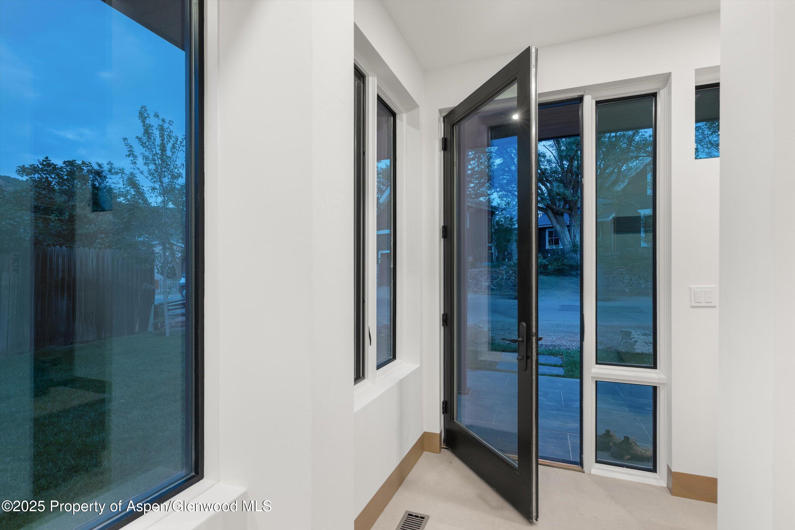 144 W Homestead Drive