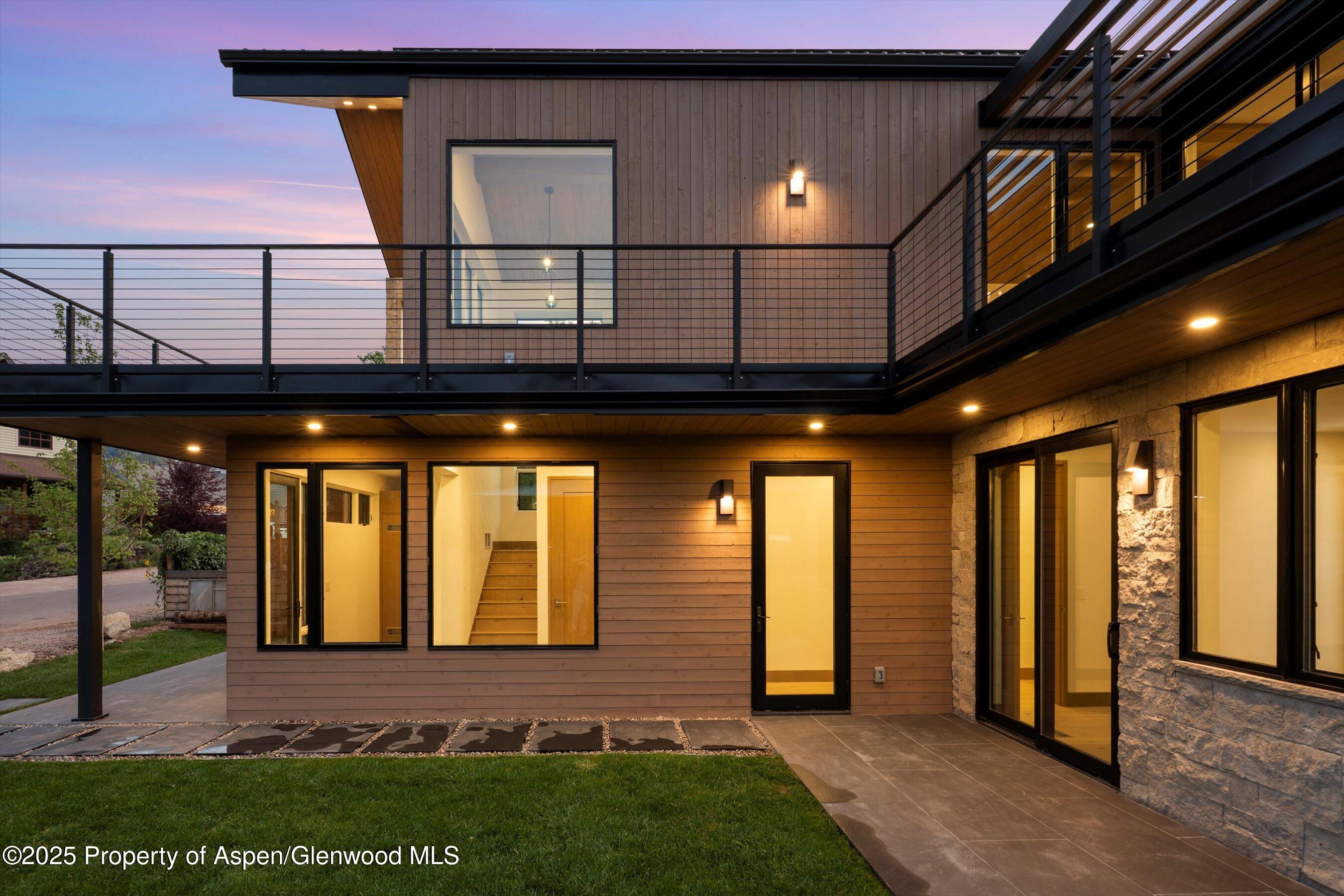 144 W Homestead Drive