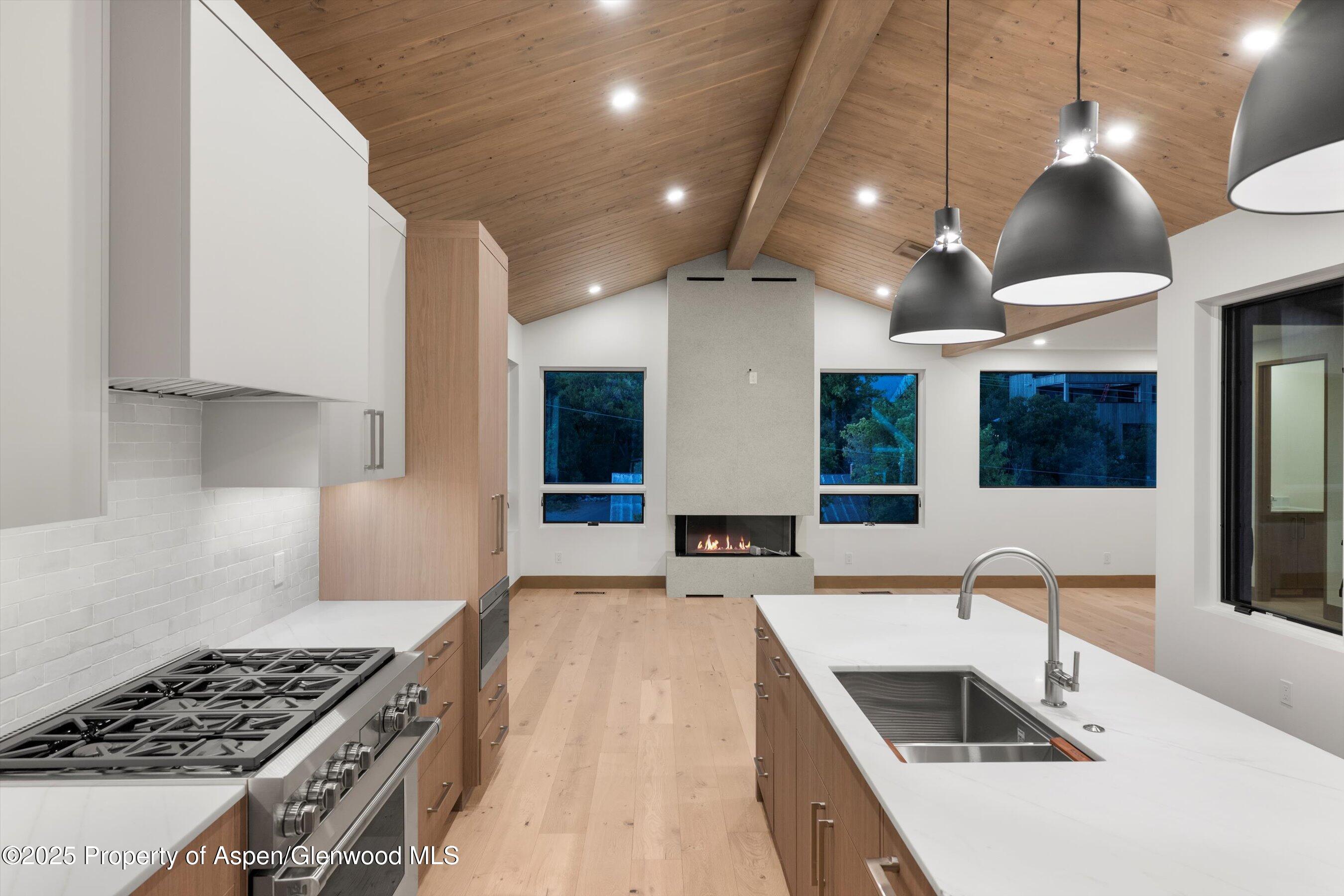 144 W Homestead Drive