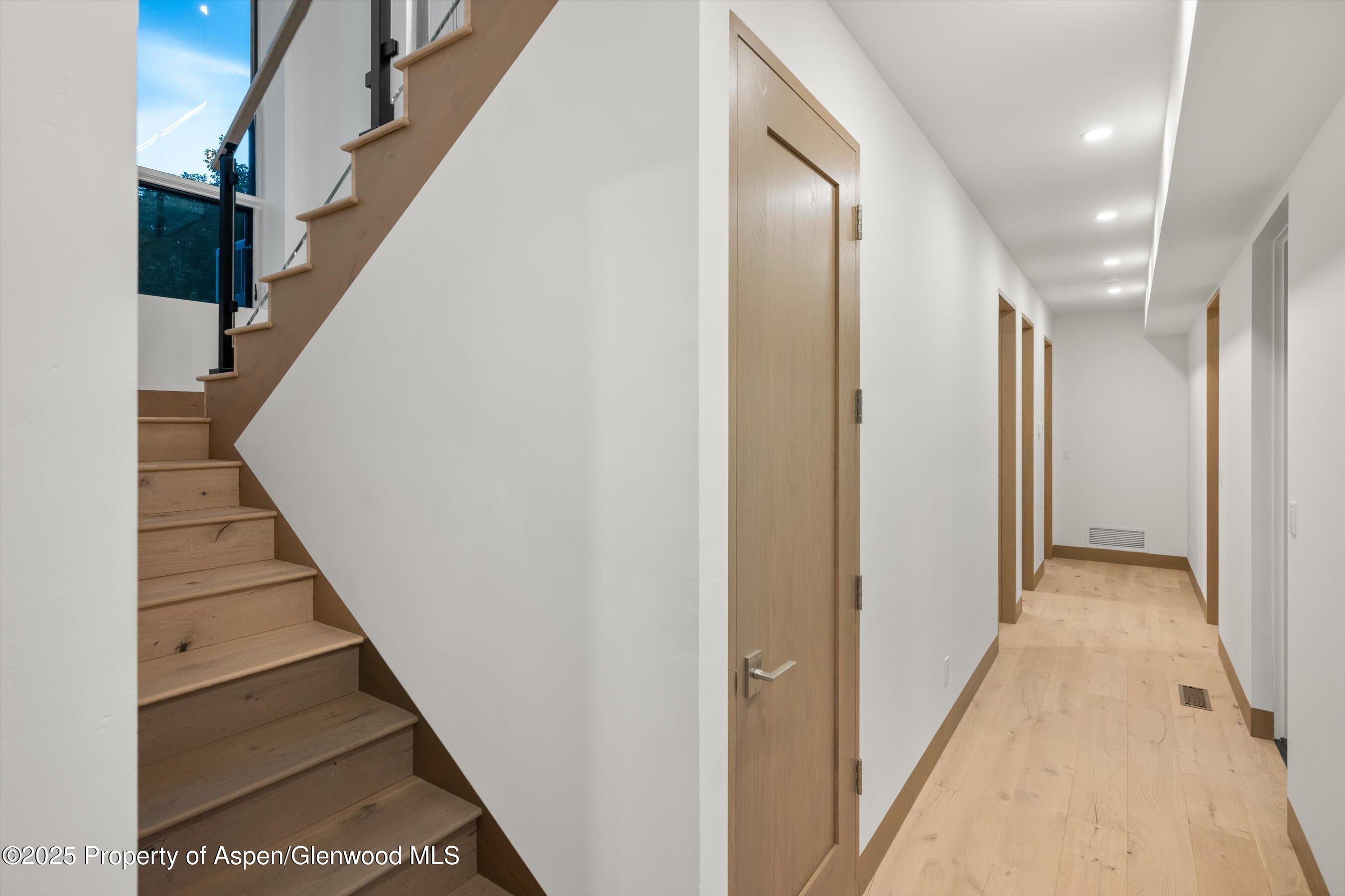 144 W Homestead Drive