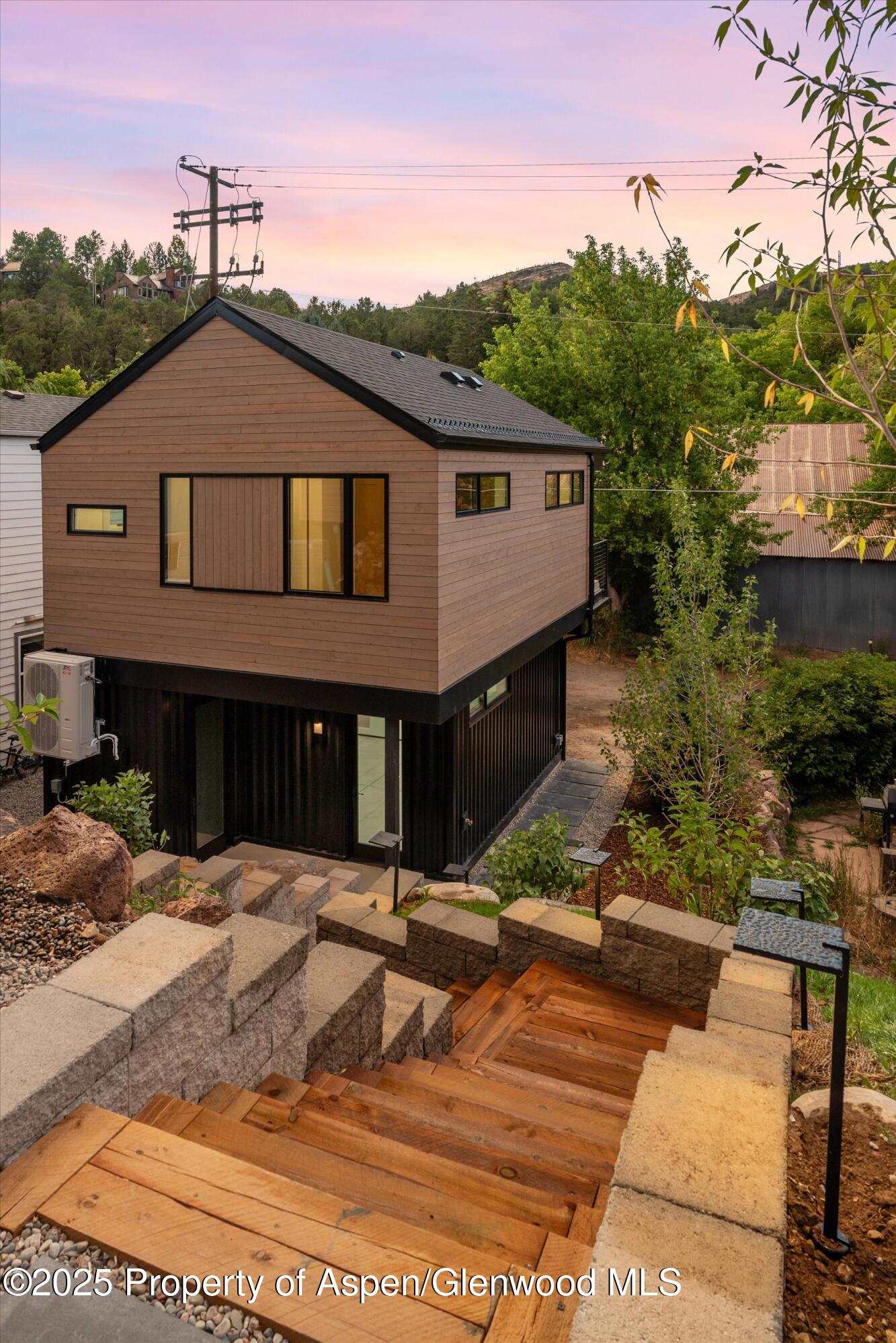 144 W Homestead Drive