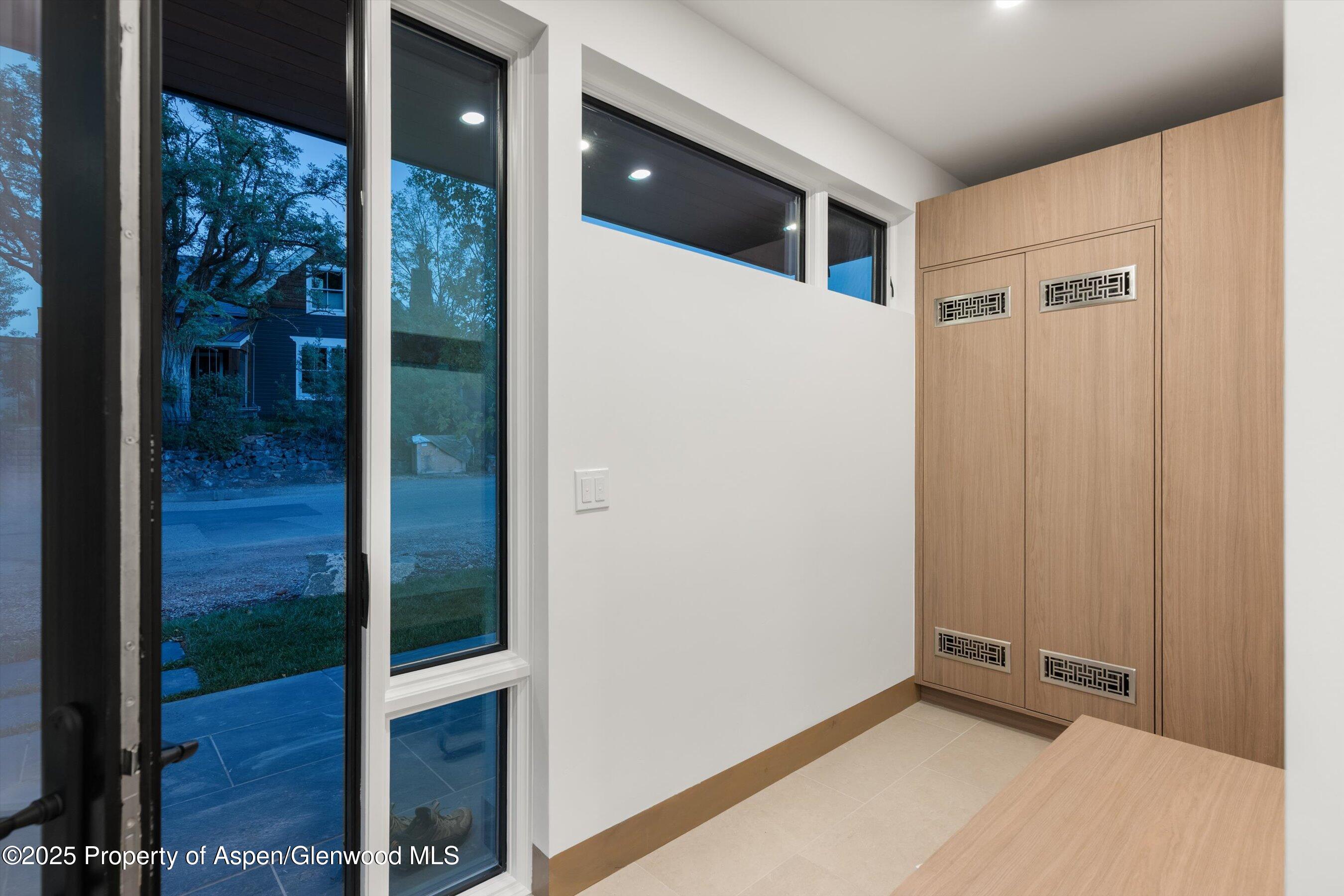 144 W Homestead Drive